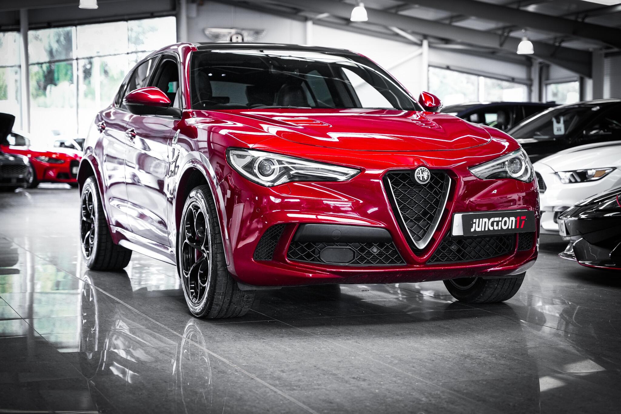 Alfa Romeo Stelvio view 11