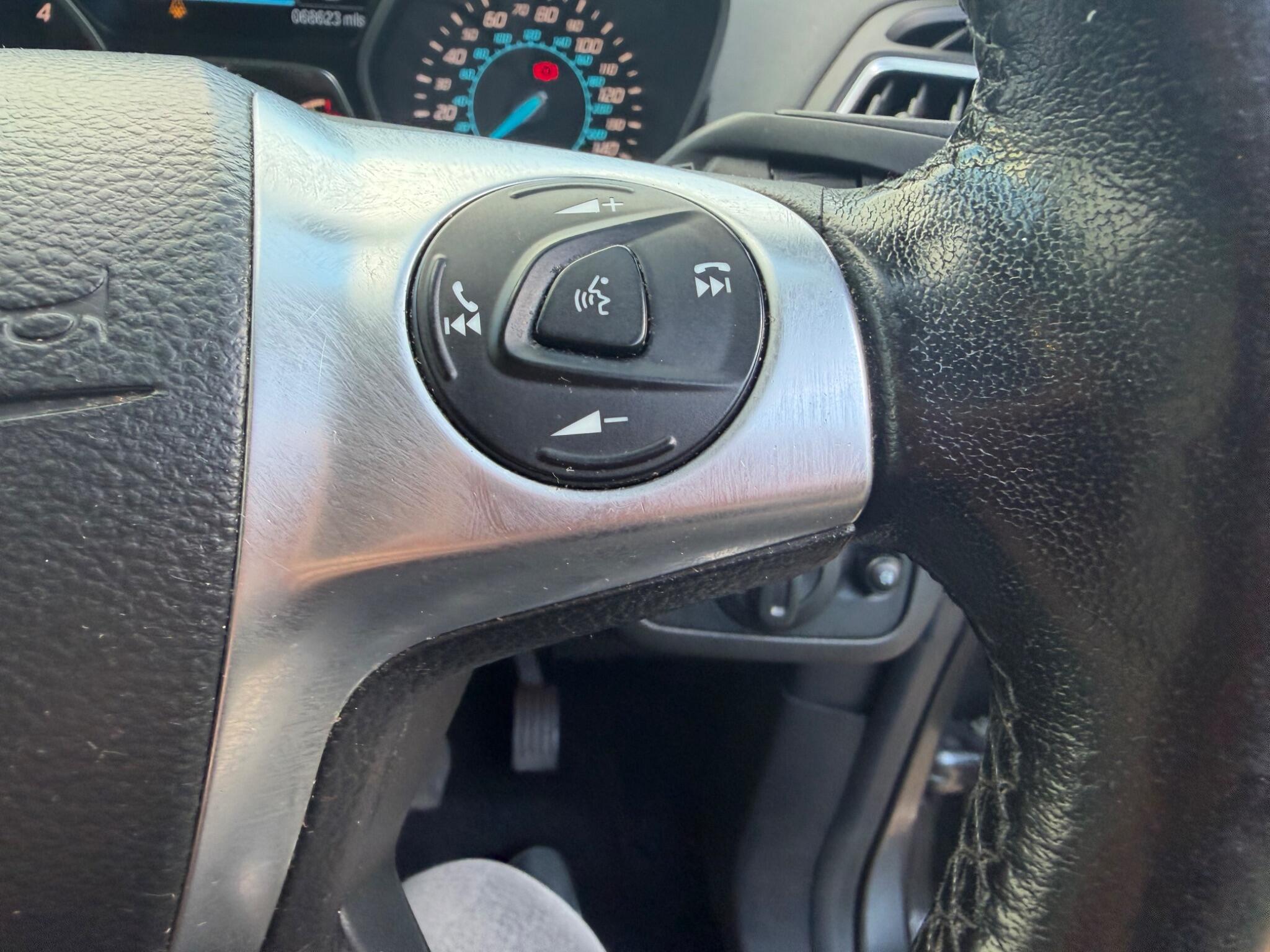 Ford Kuga view 21