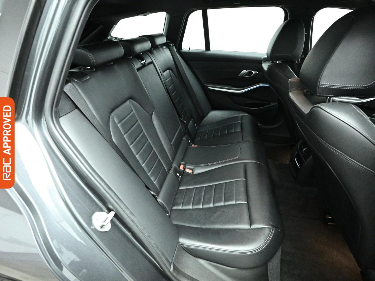 BMW 3 Series view 14