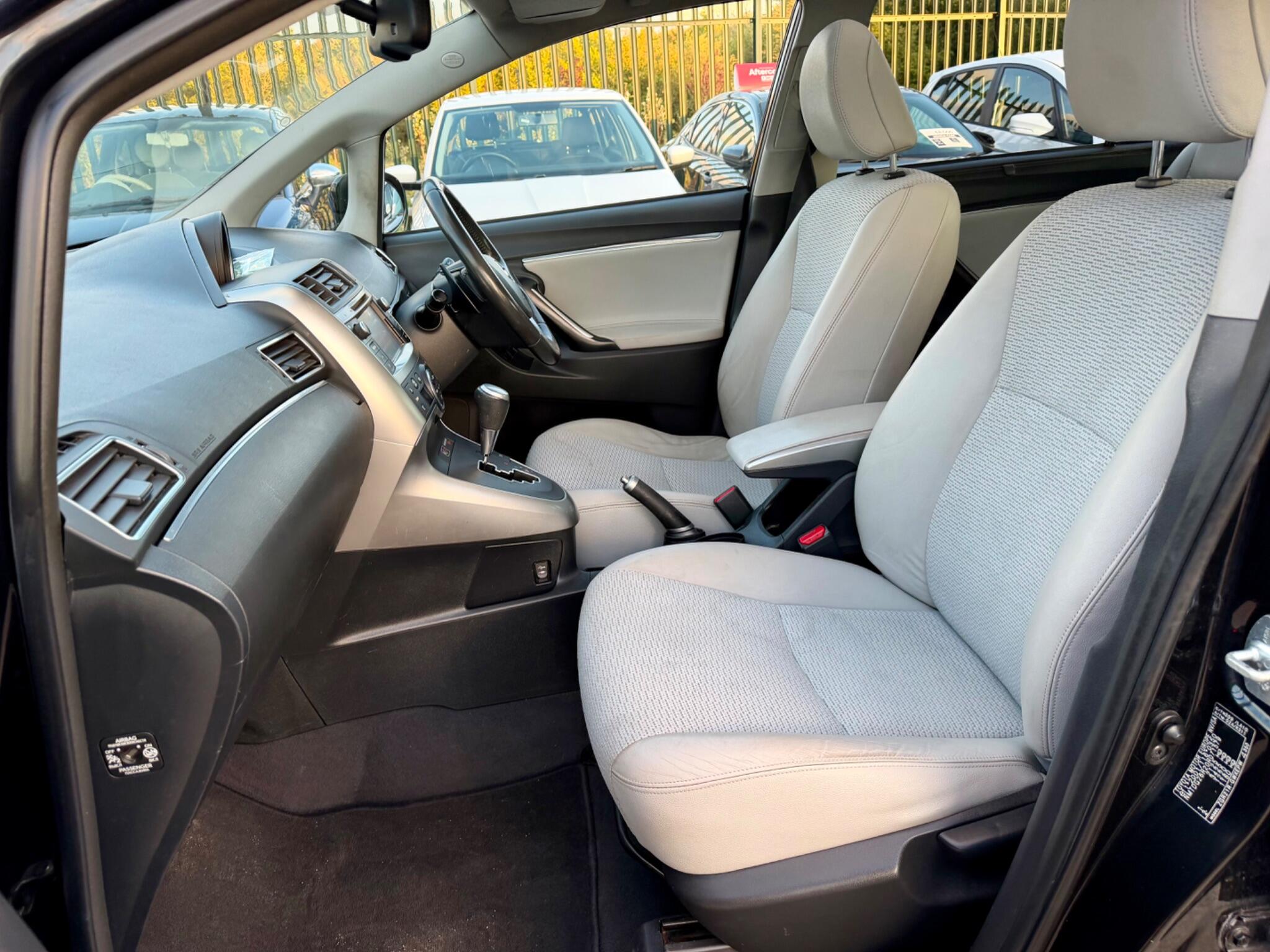 Toyota Verso view 52