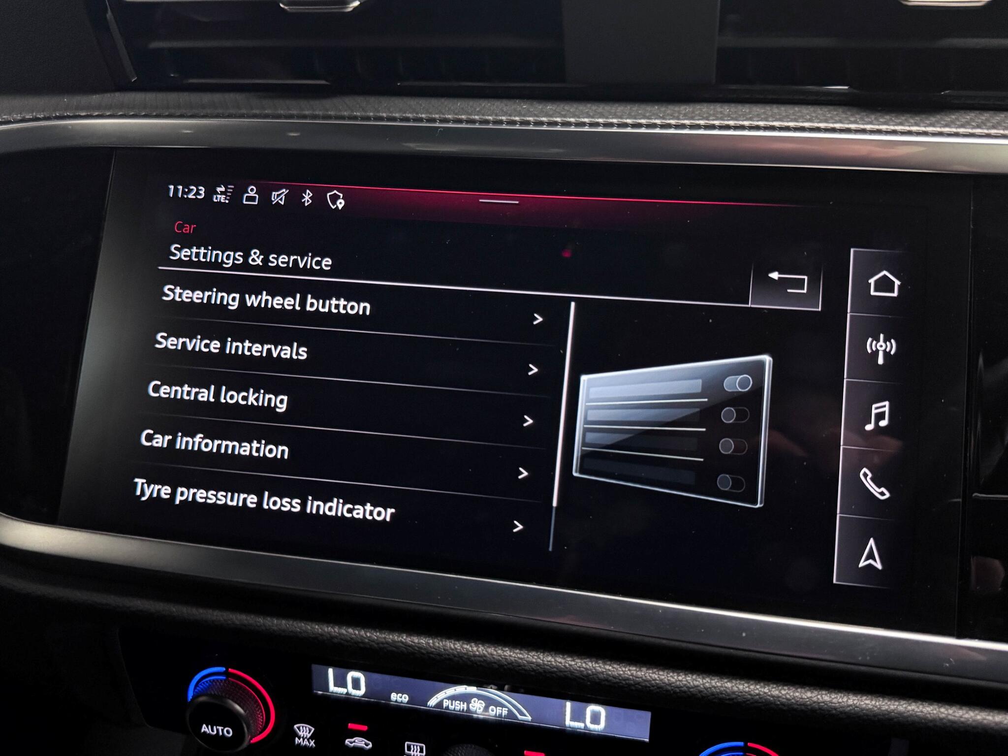 Audi Q3 view 55