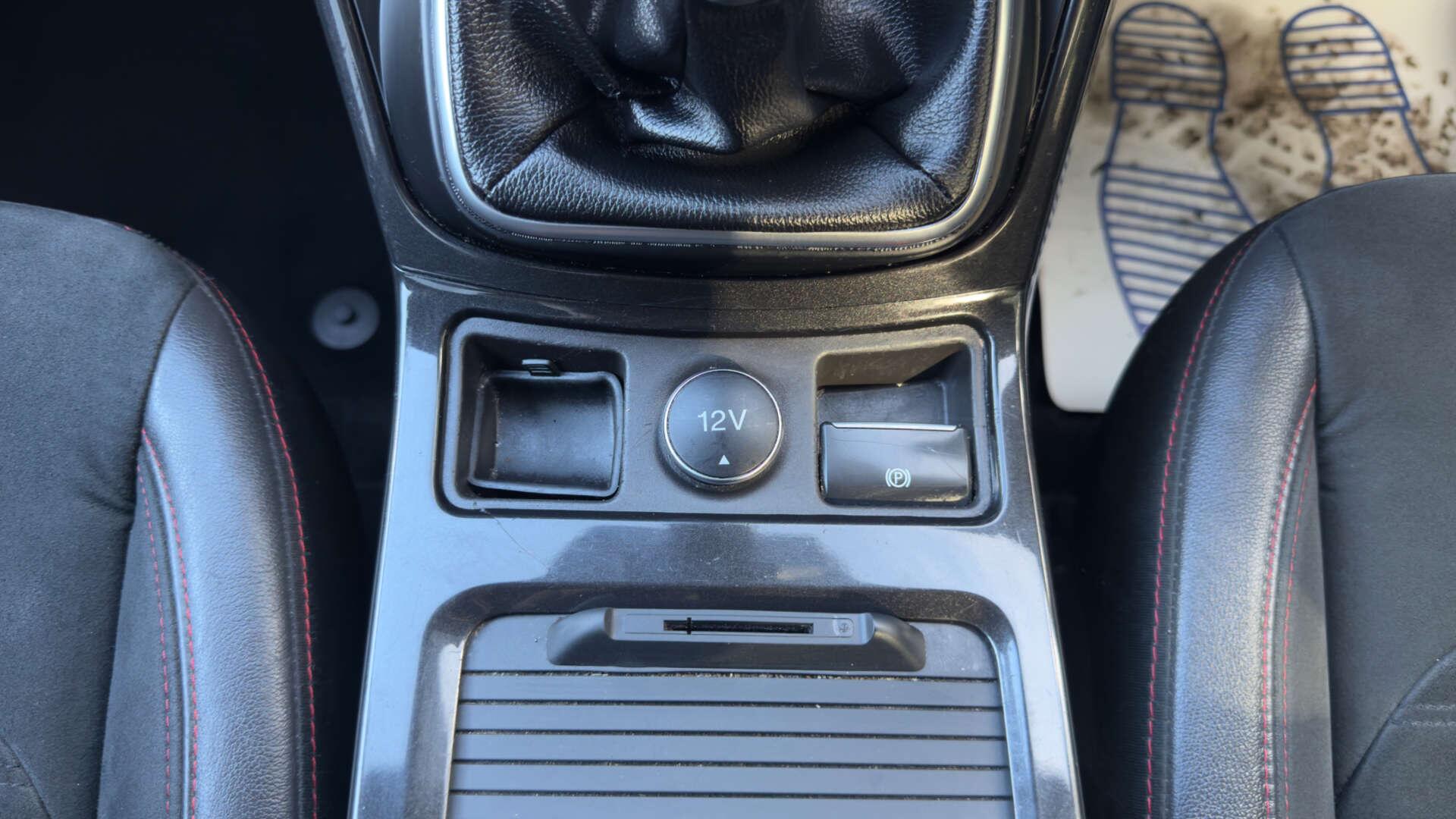 Ford Kuga view 36