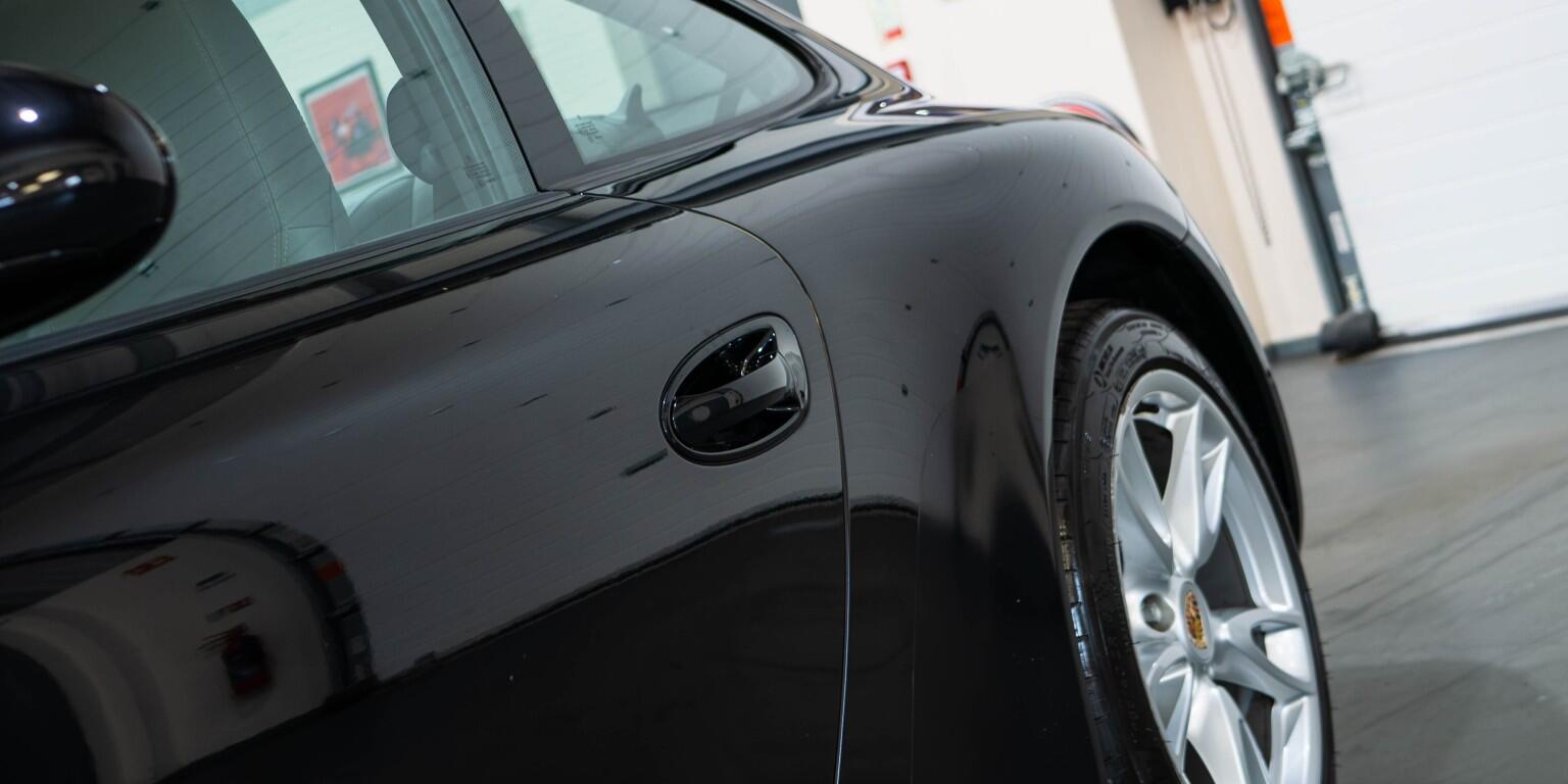 Porsche 911 view 37