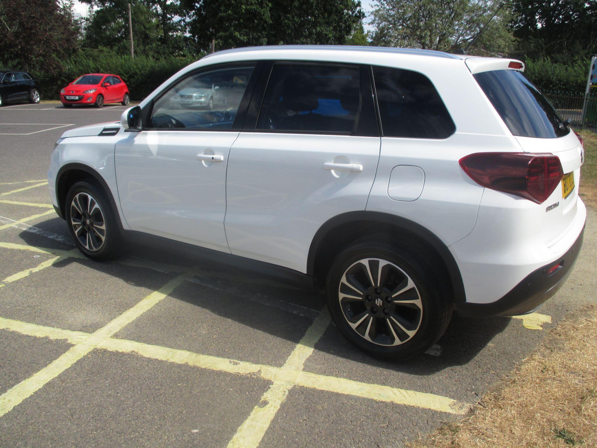 Suzuki Vitara view 19