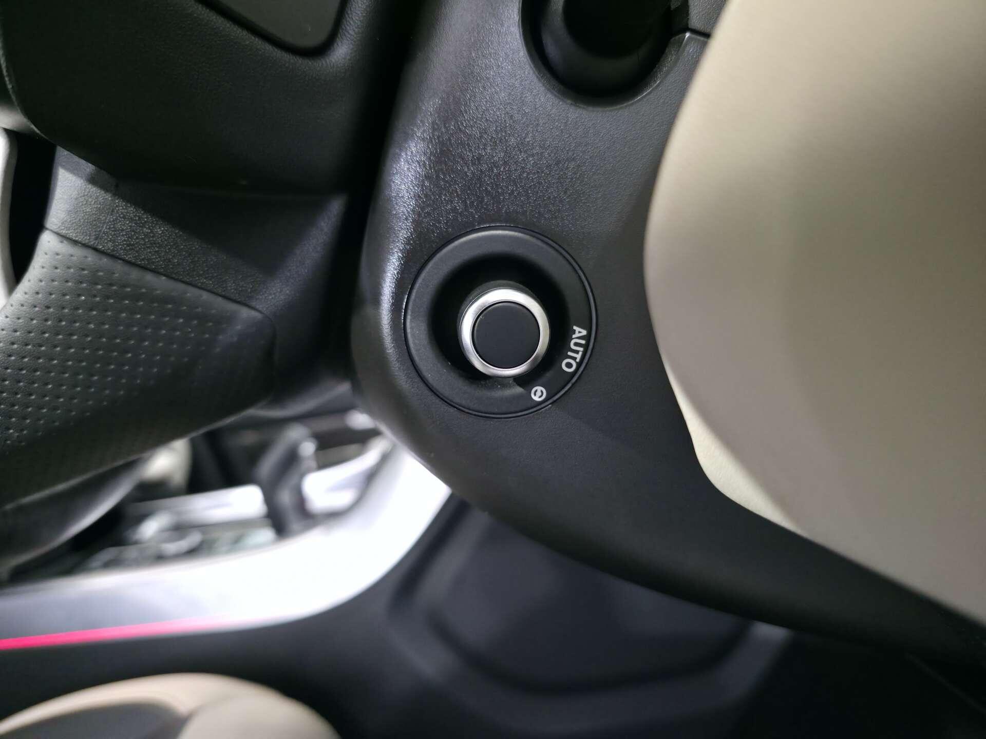 Land Rover Range Rover Sport view 34