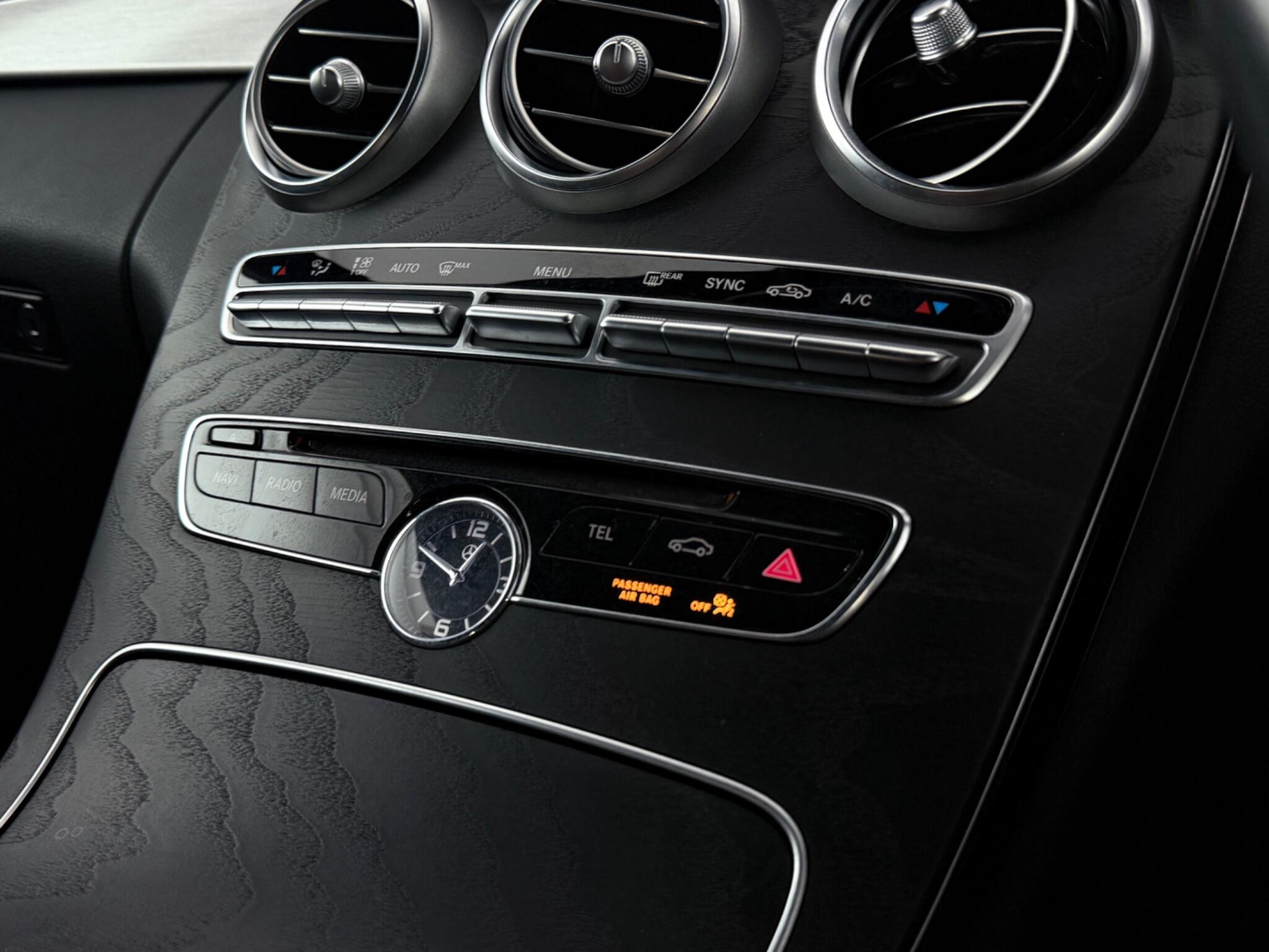 Mercedes-Benz C-Class view 21