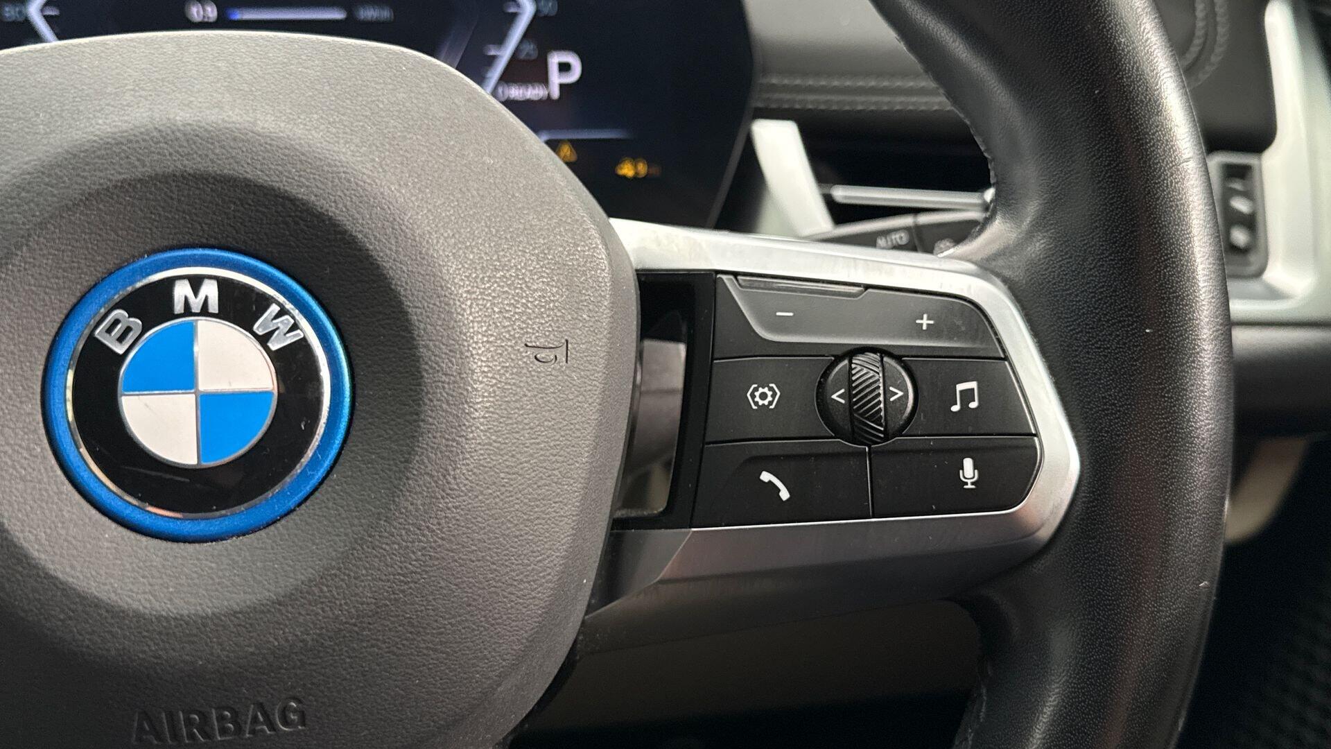 BMW Ix1 view 19