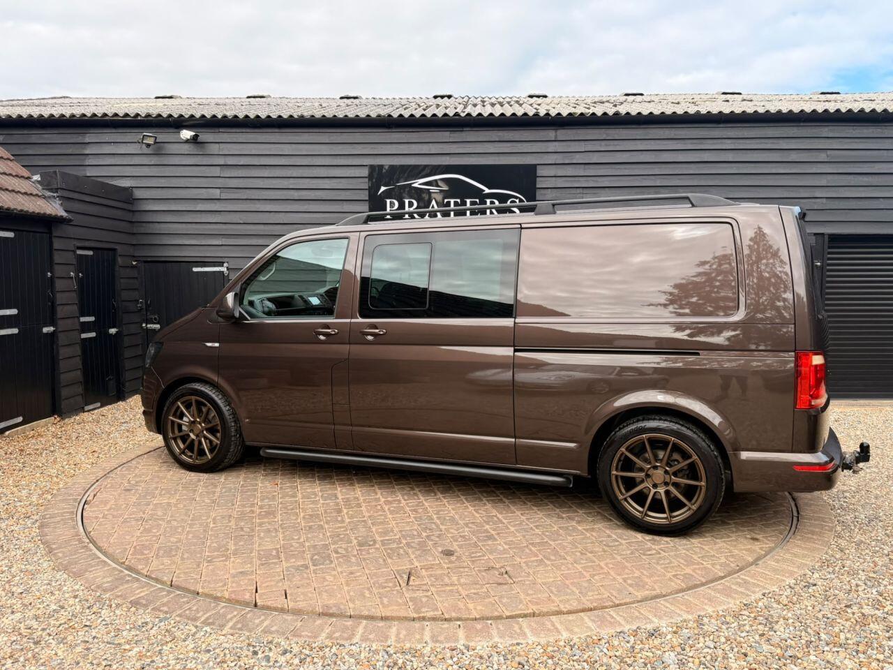 Volkswagen Transporter view 21