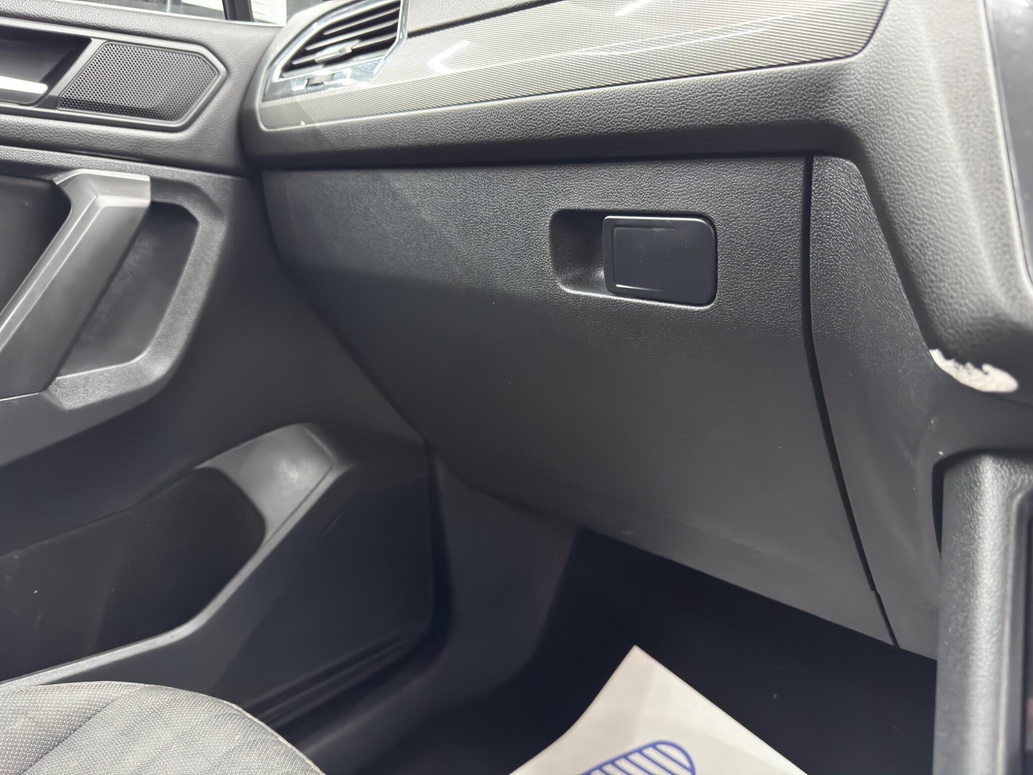 Volkswagen Tiguan Allspace view 37