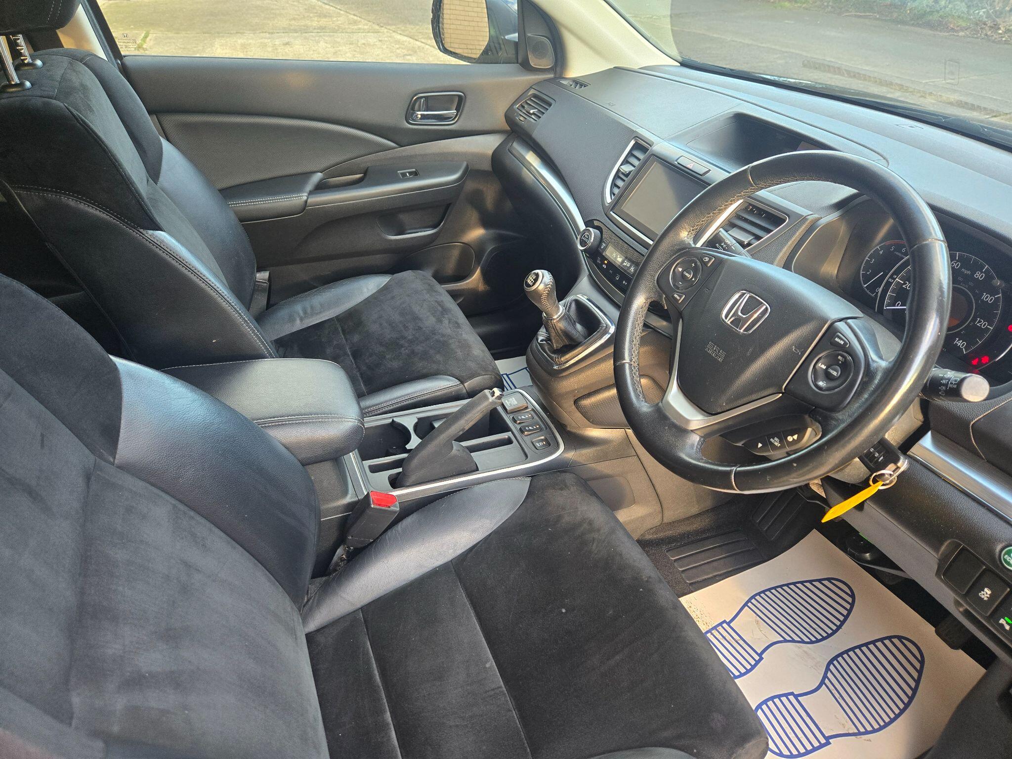 2015 Honda CR-V image 9