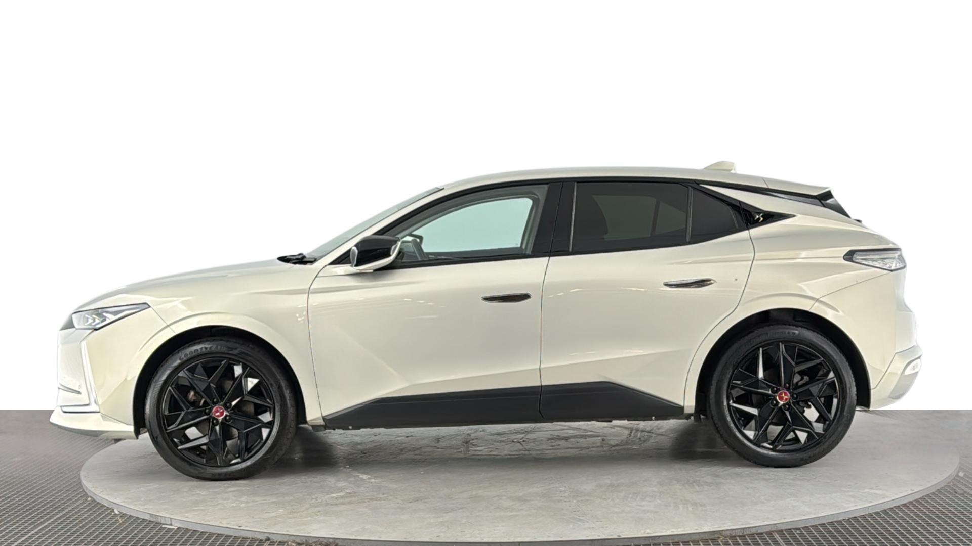DS Automobiles DS 4 view 7