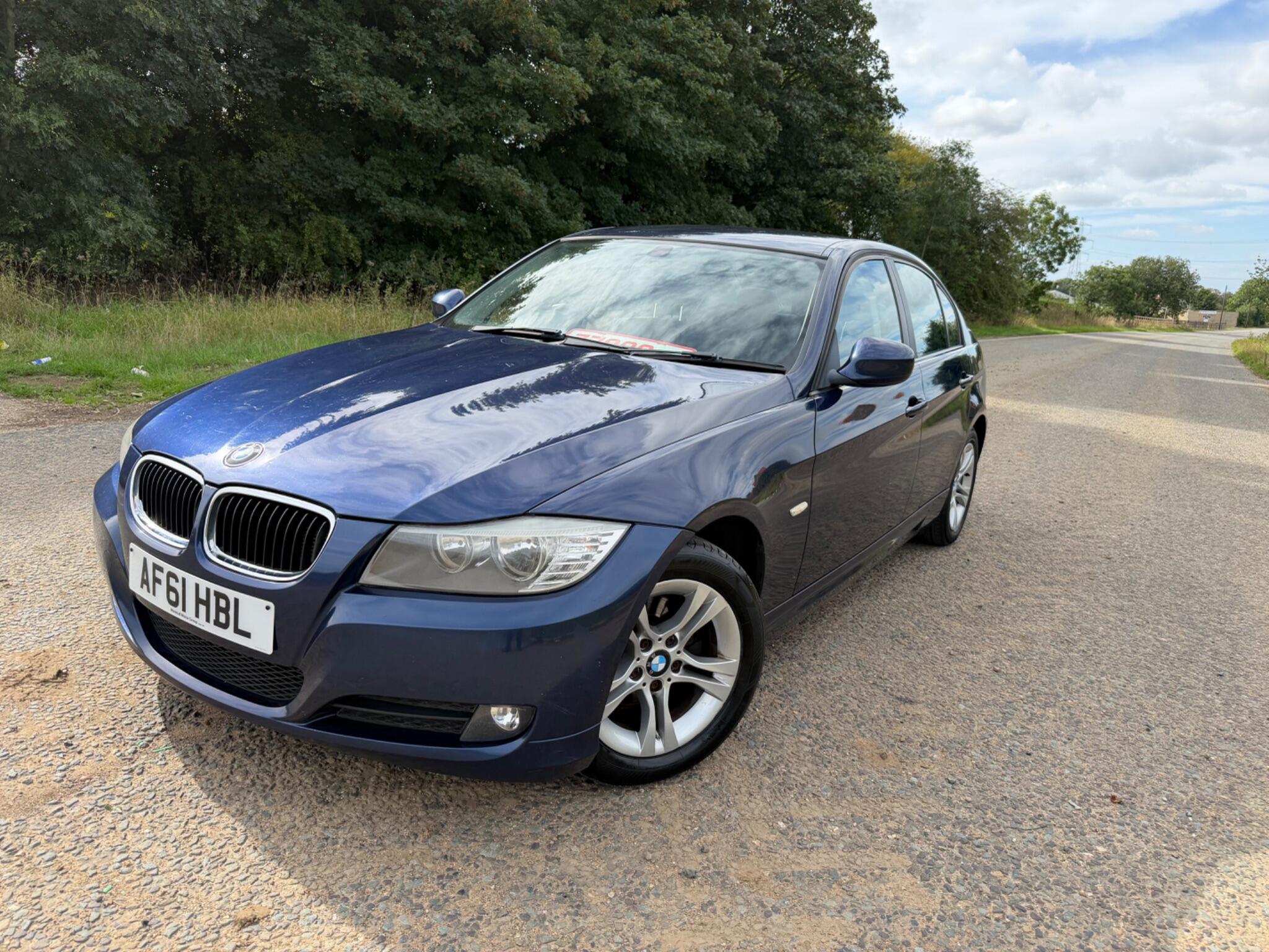 BMW 3 Series view 4