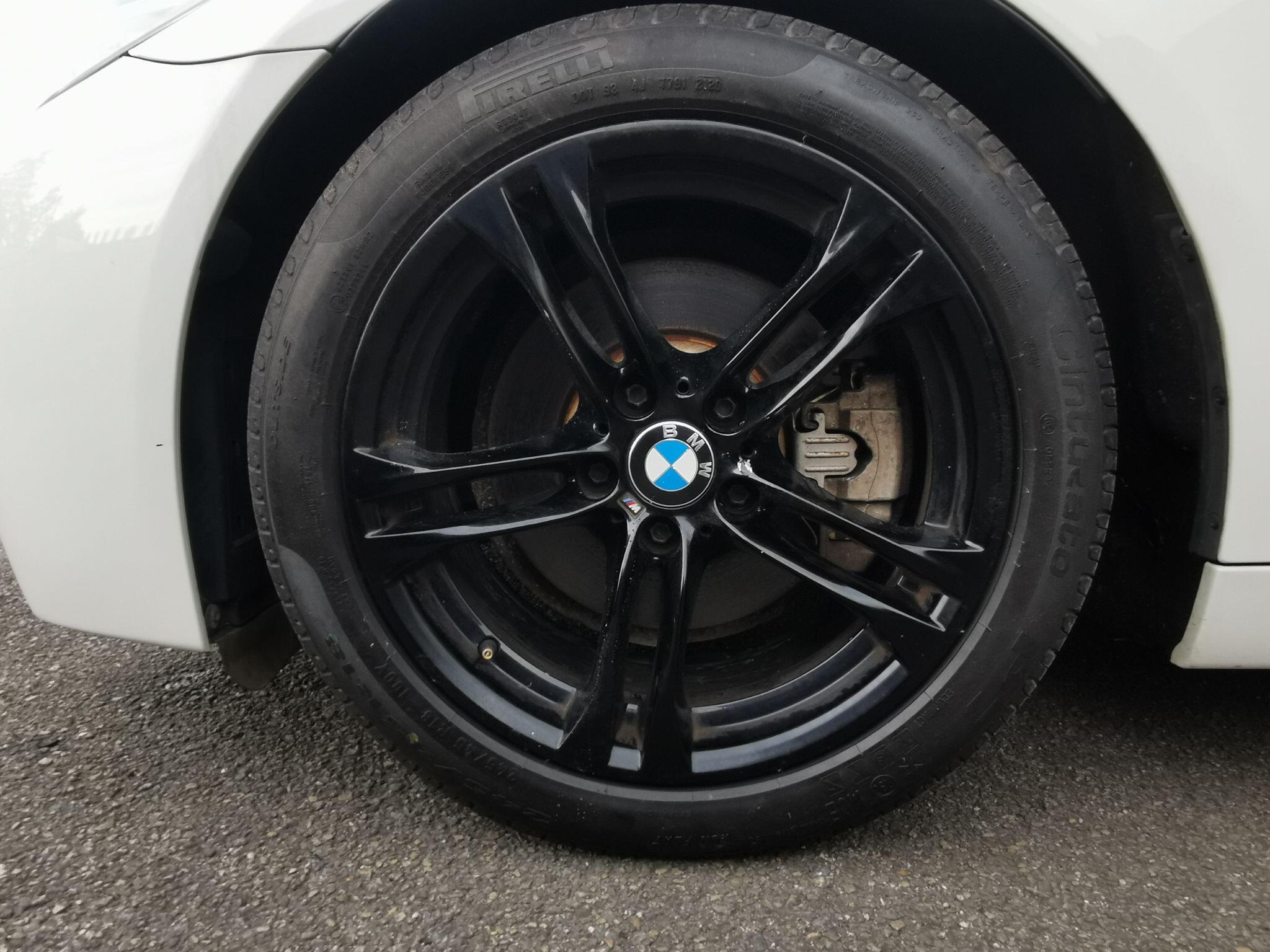 BMW 5 Series view 46