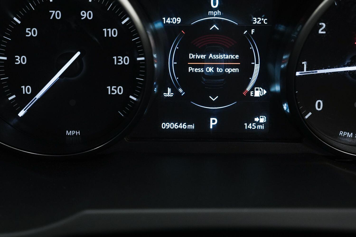 Land Rover Range Rover Evoque view 18