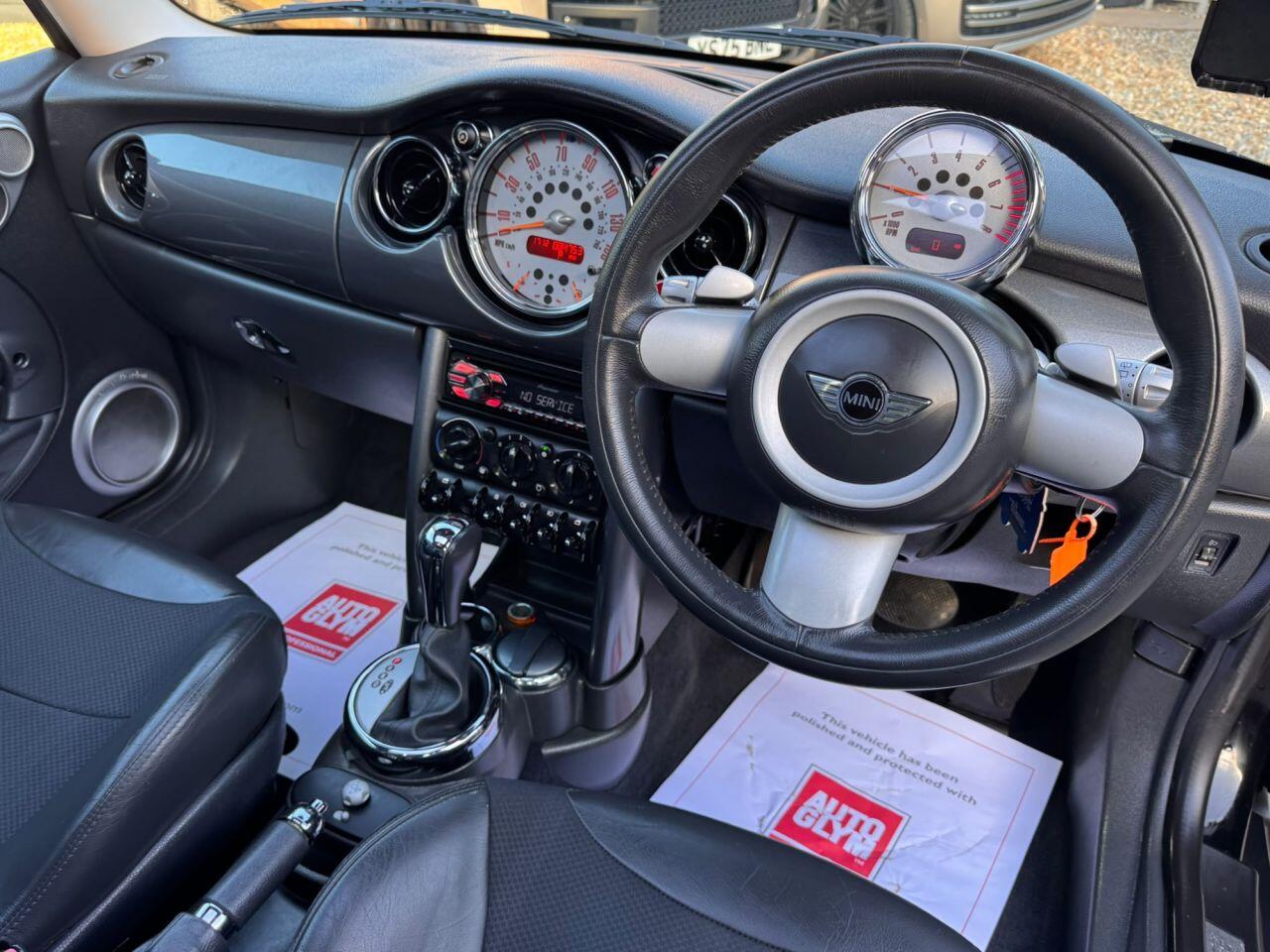 Mini Hatch view 12