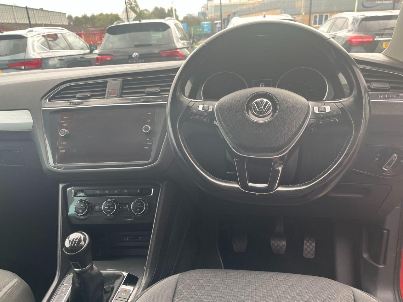 Volkswagen Tiguan view 10