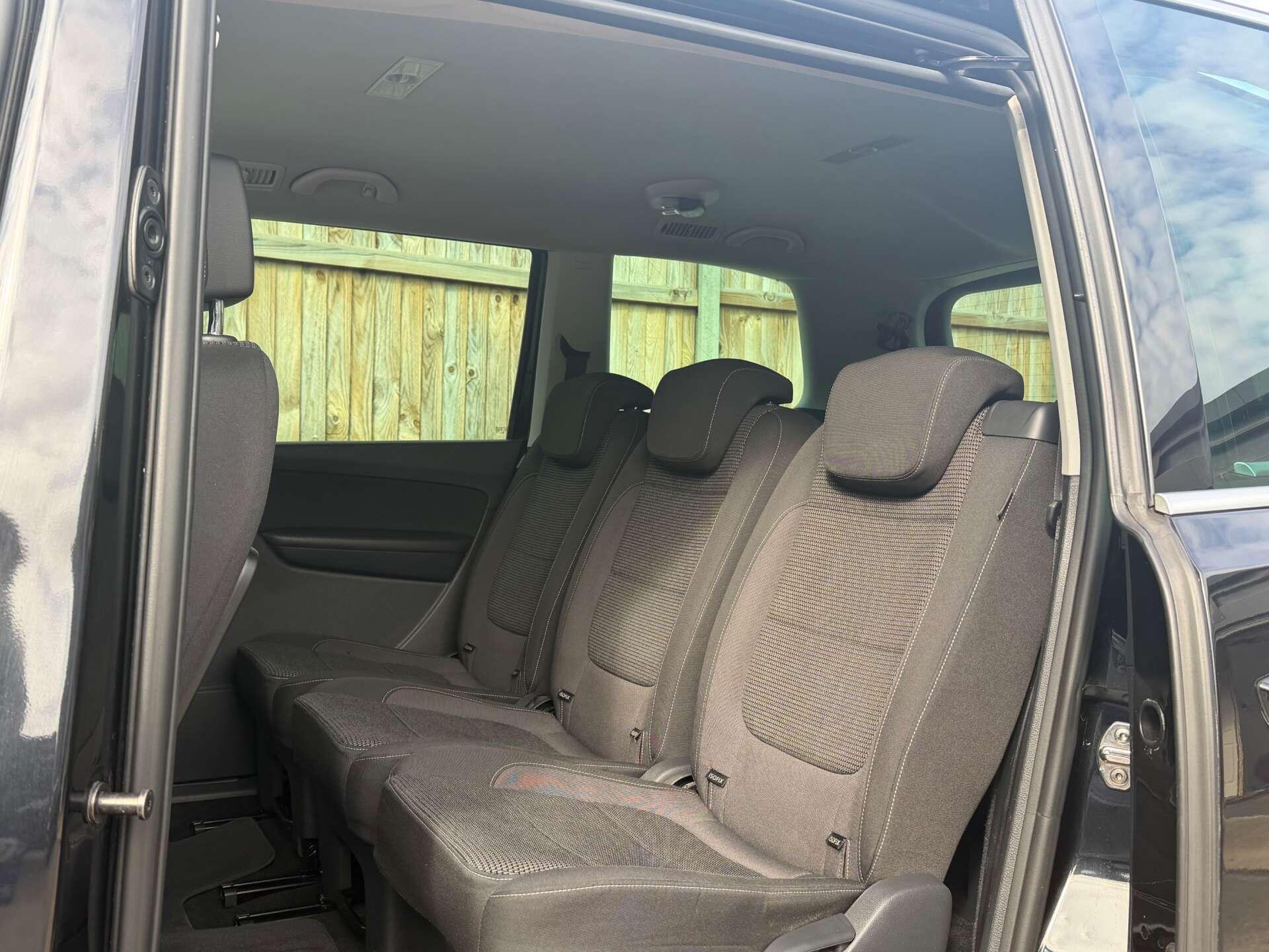 Volkswagen Sharan view 2