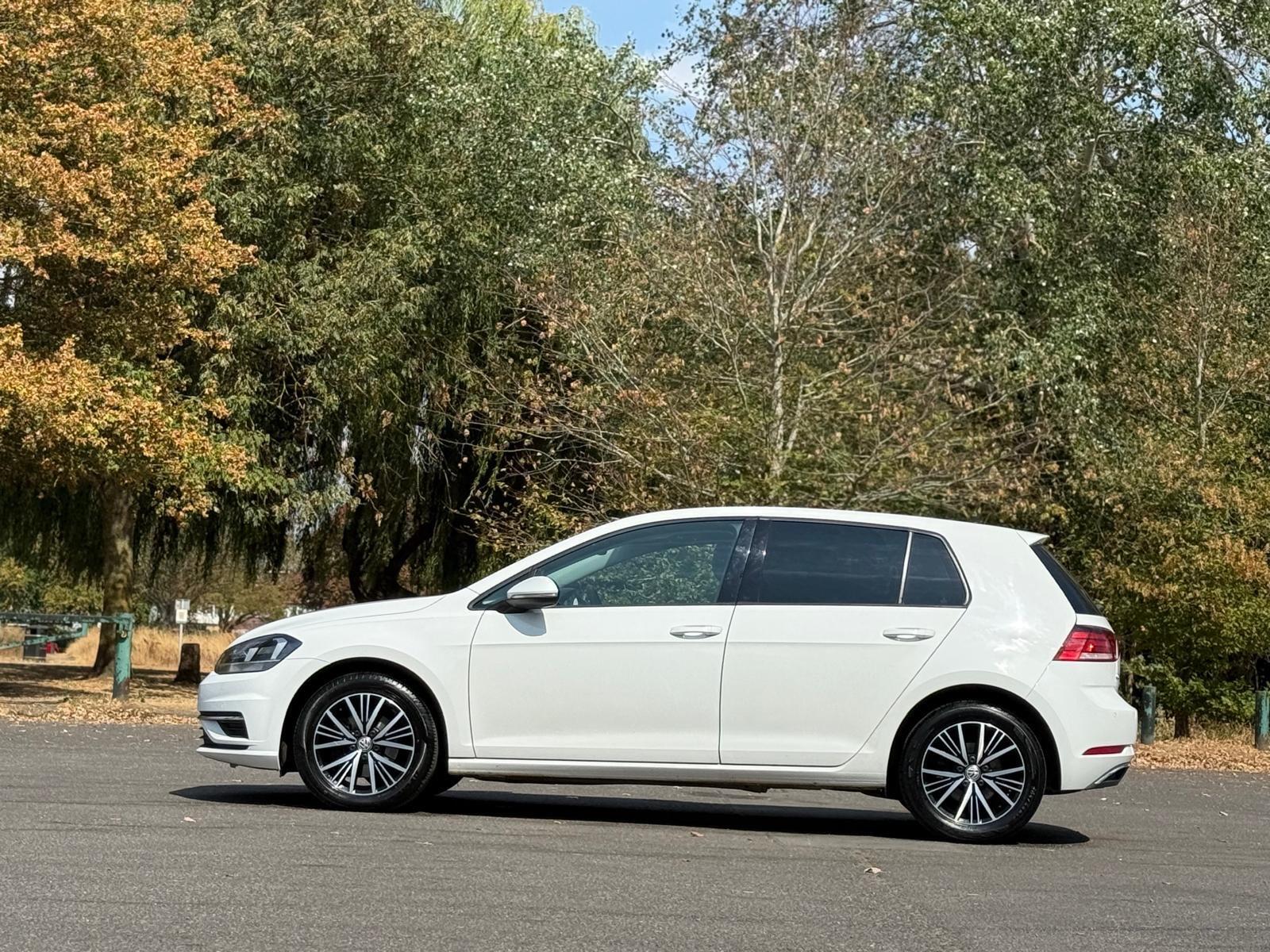 Volkswagen Golf view 9