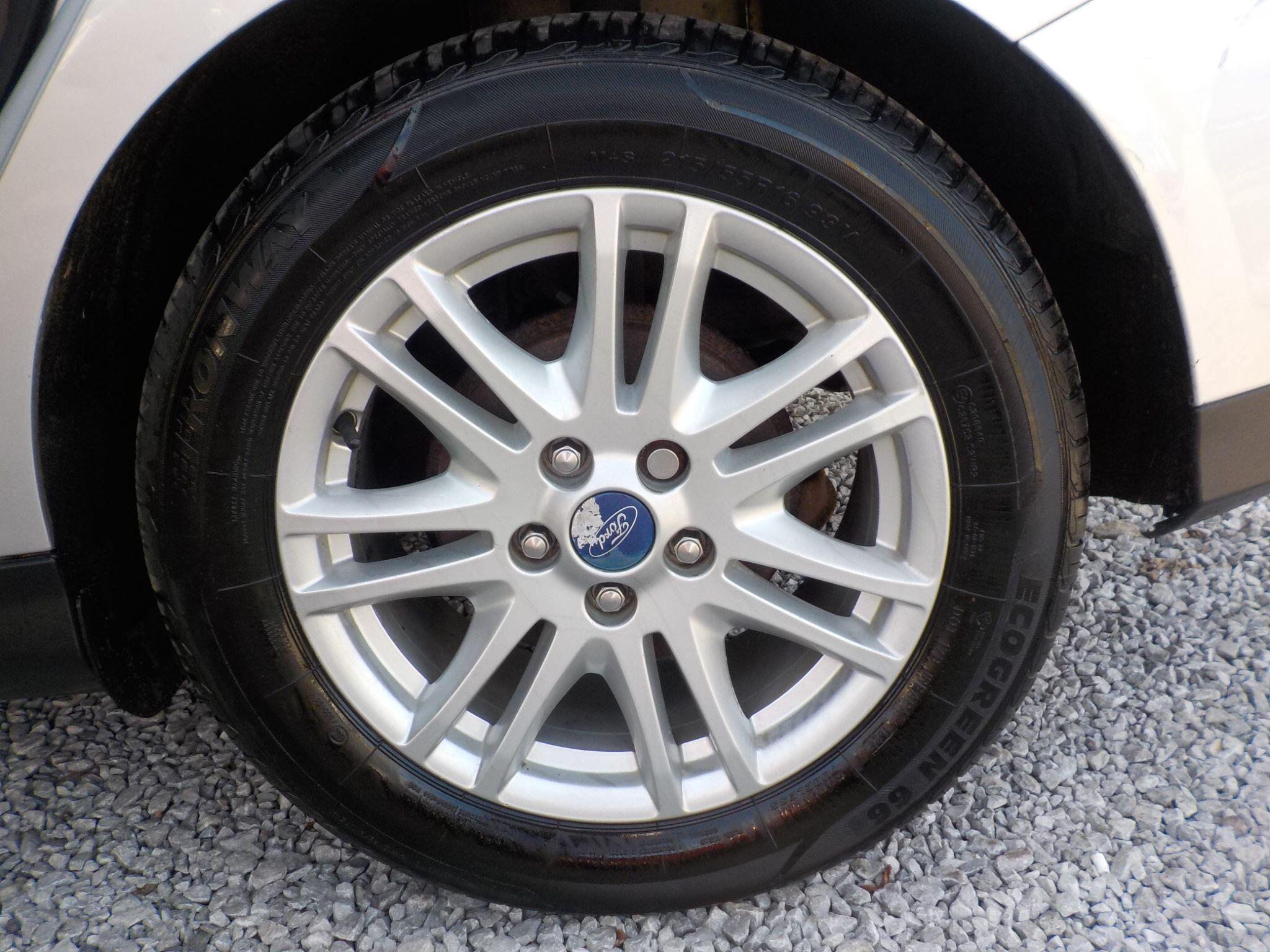 Ford Focus 1.6 TDCi Titanium Euro 5 (s/s) 5dr