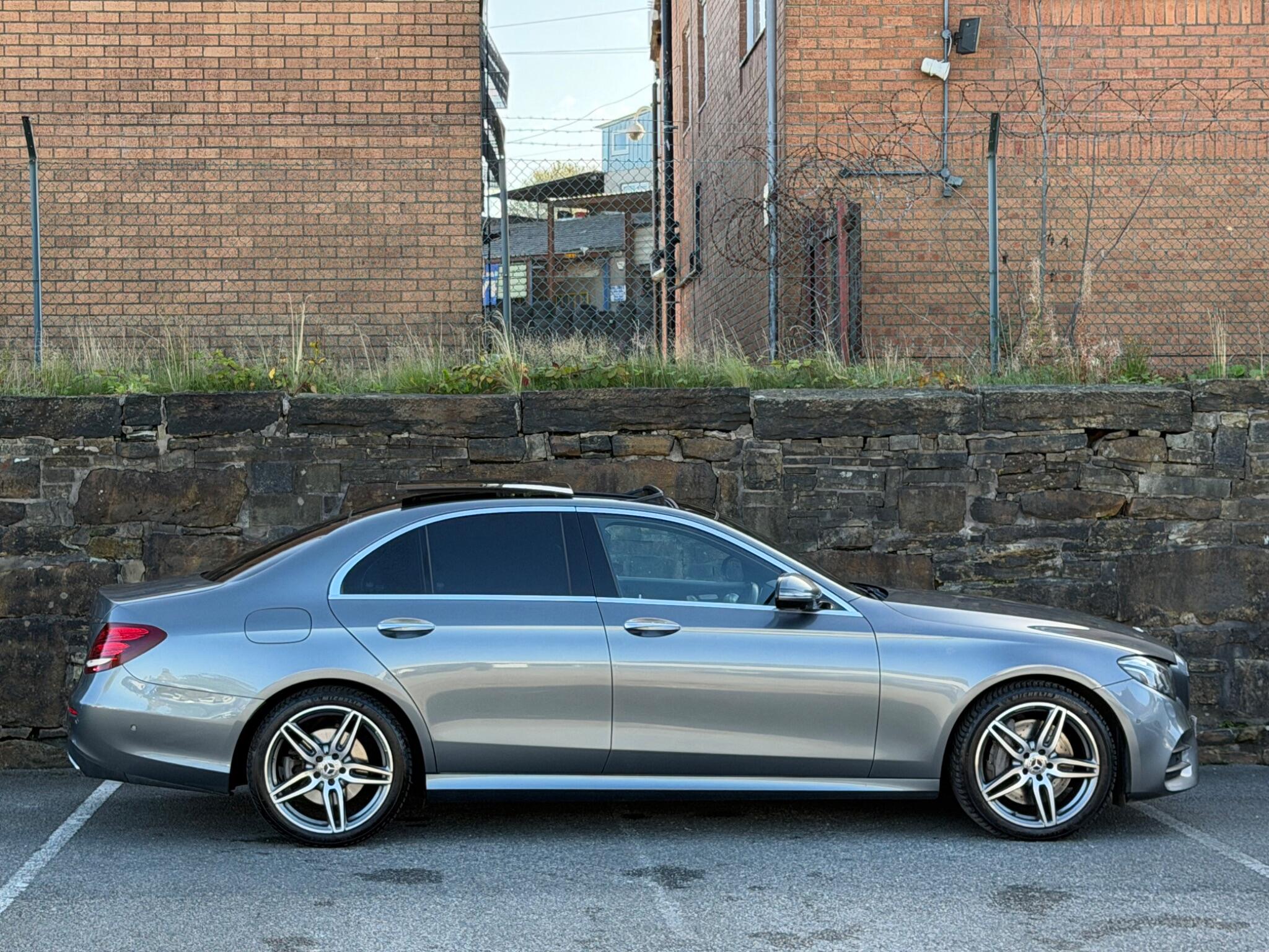 Mercedes-Benz E-Class view 8