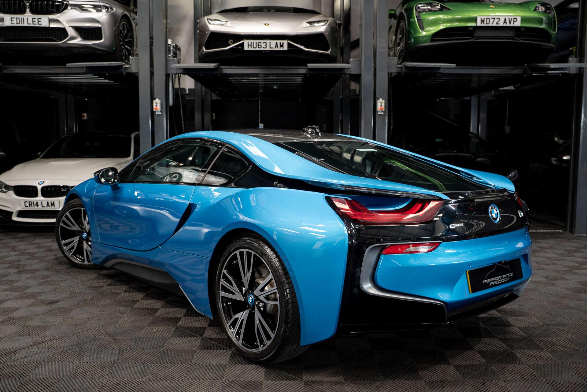 BMW I8 view 2