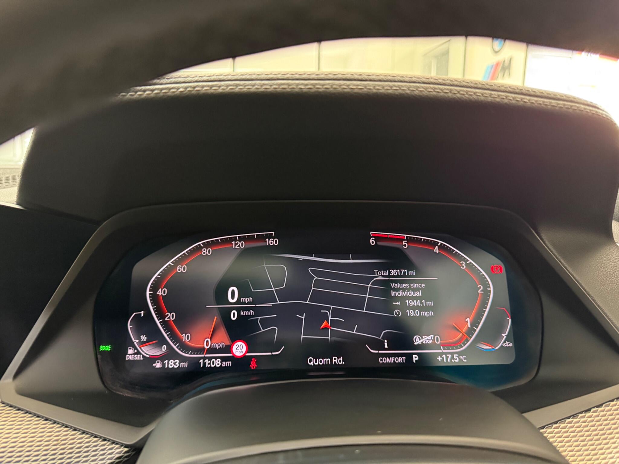 BMW X6 view 32