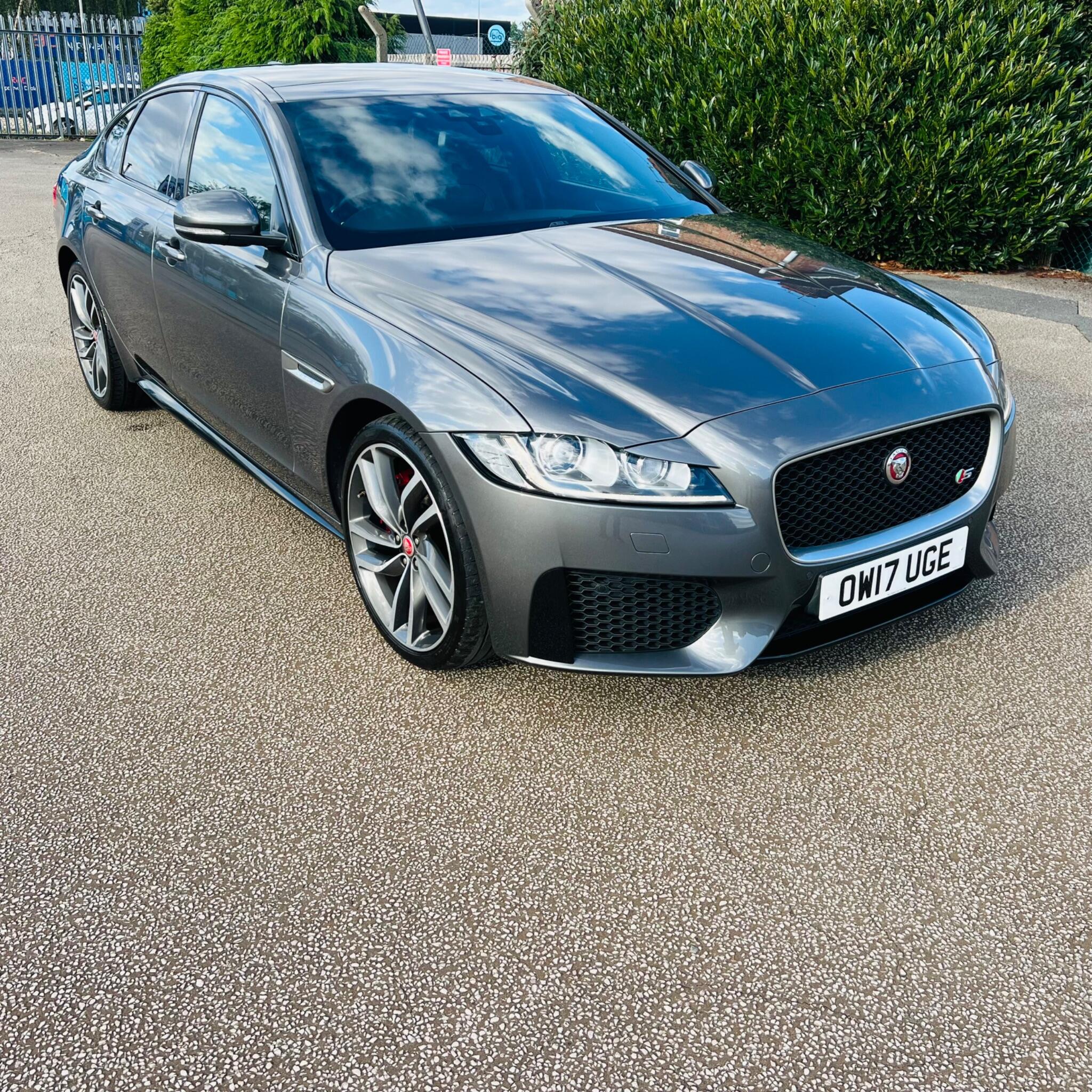 Jaguar XF view 48