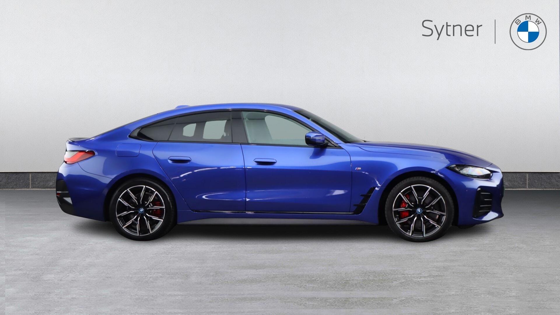 BMW i4 view 3