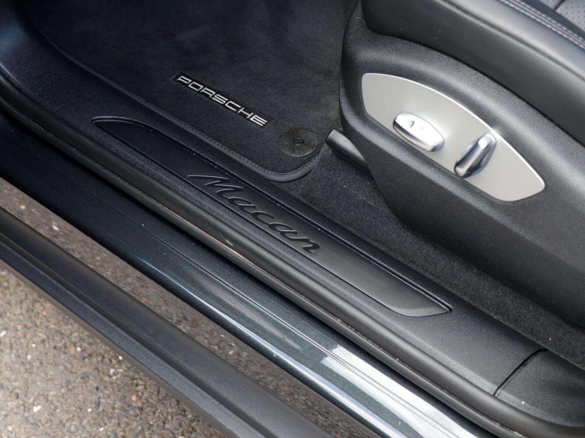 Porsche Macan view 27