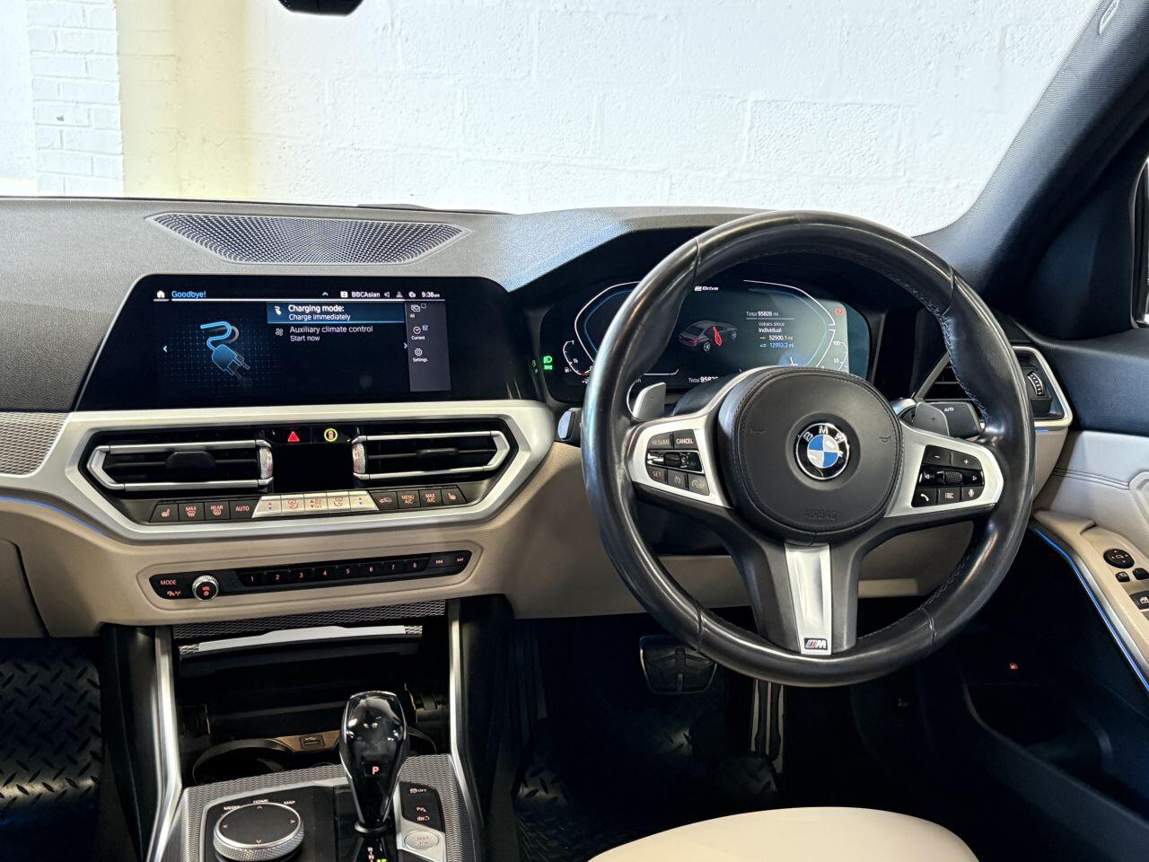 BMW 3 Series view 33