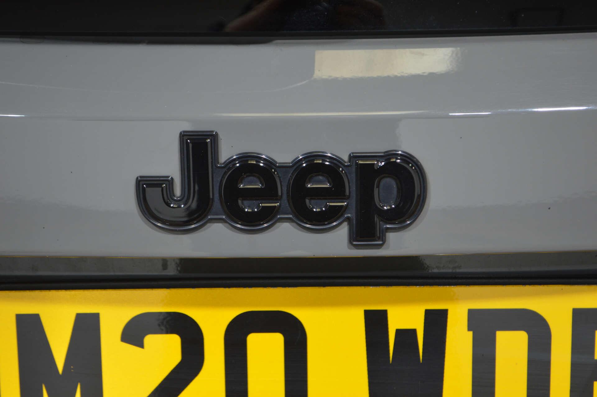 Jeep Renegade view 30
