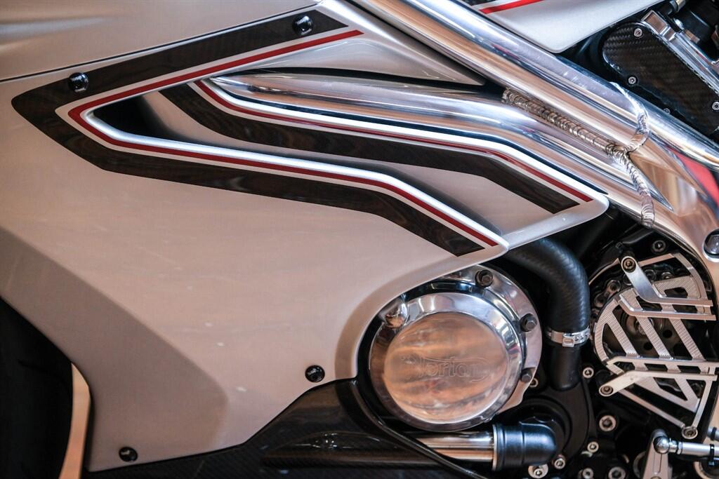 Norton V4 SV view 21