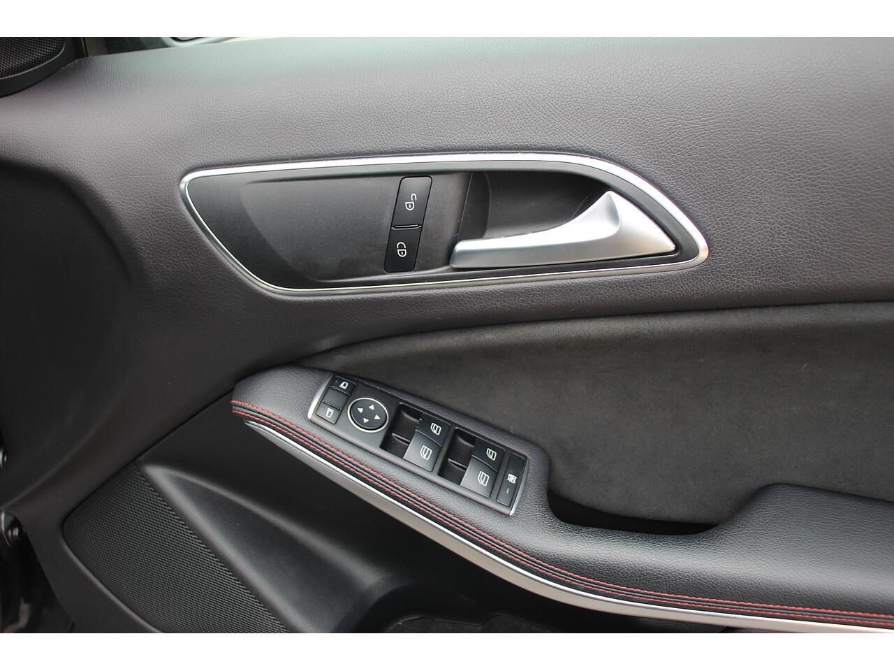 Mercedes-Benz A-Class view 33