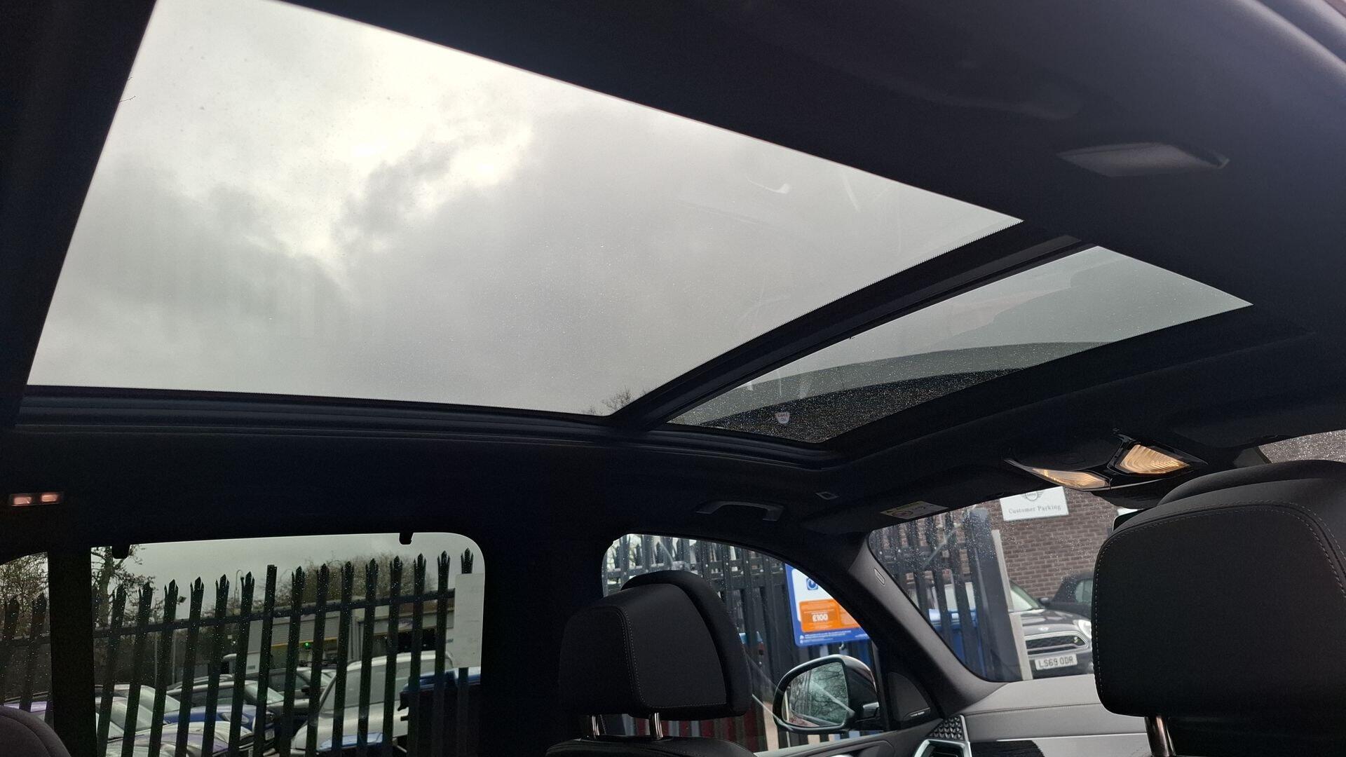 BMW X5 view 28