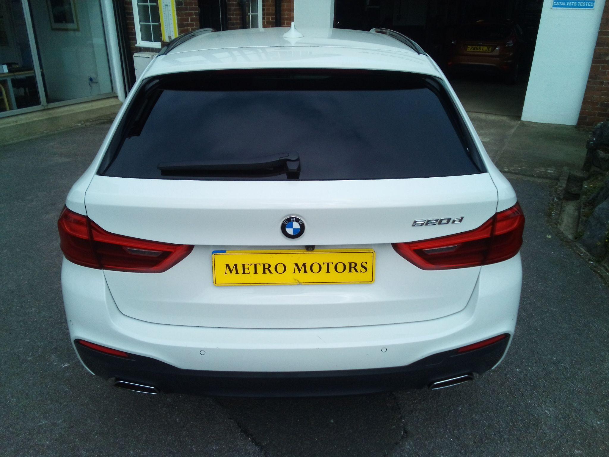 2018 BMW 5 Series 2.0 520d M Sport Touring Auto Euro 6 (s/s) 5dr • 66,553 miles image 2
