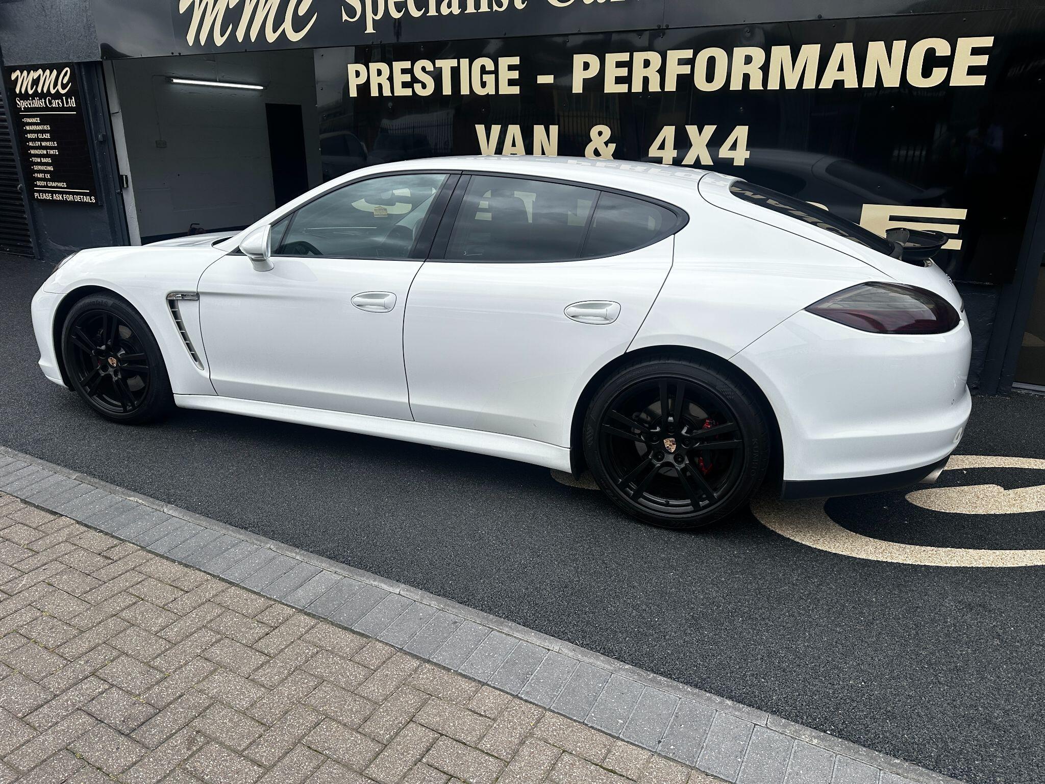 Porsche Panamera view 4