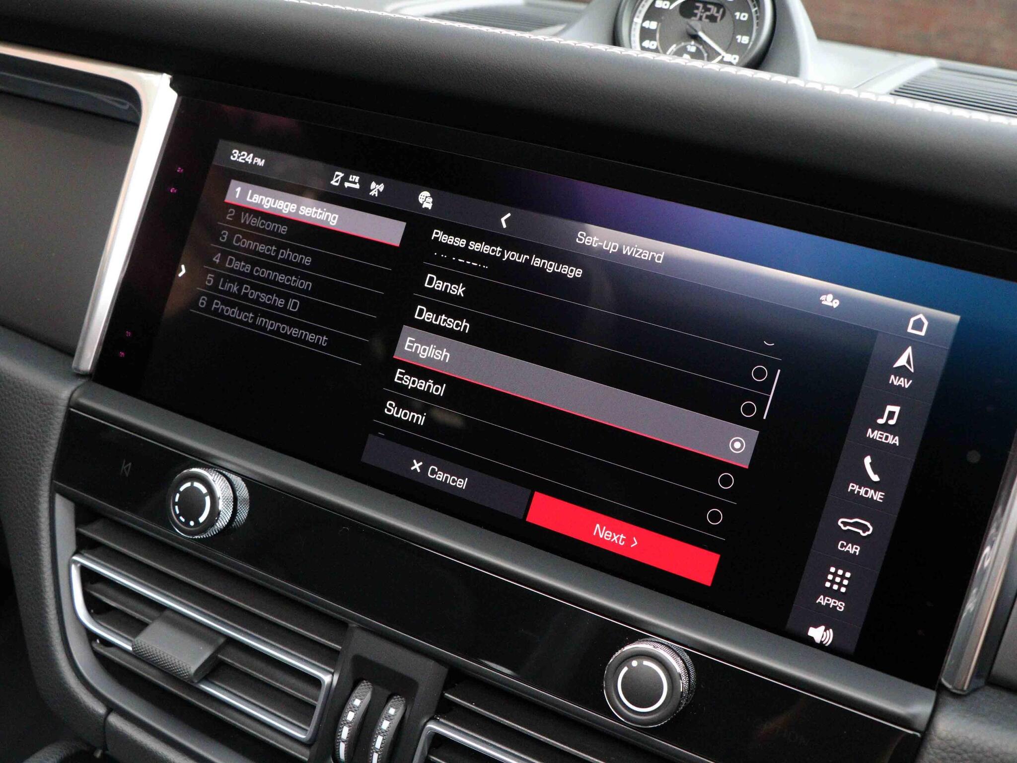 Porsche Macan view 27