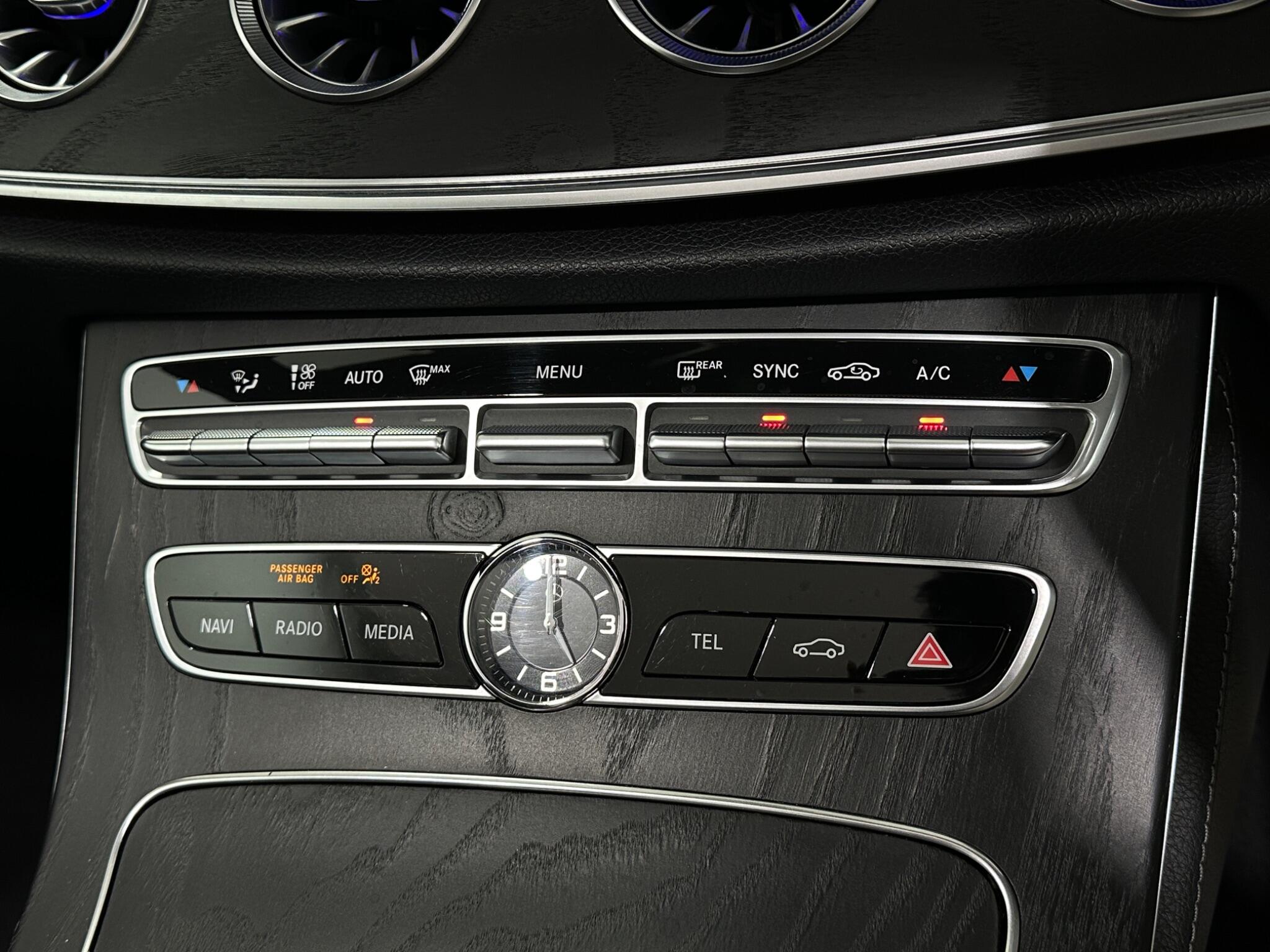 Mercedes-Benz E-Class view 23