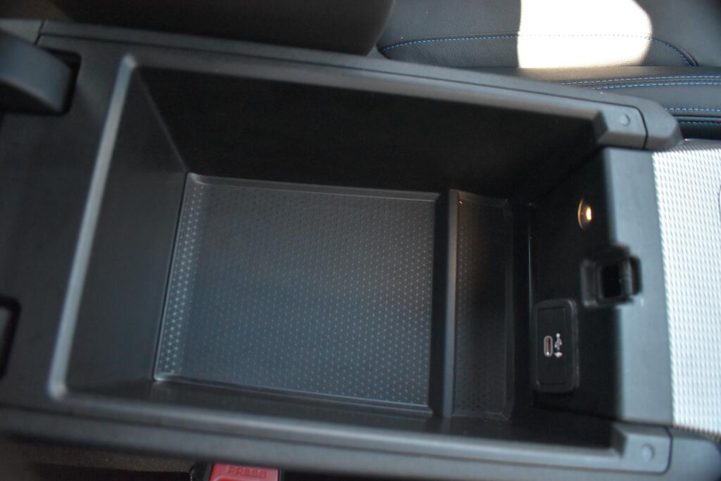 BMW 3 Series view 65