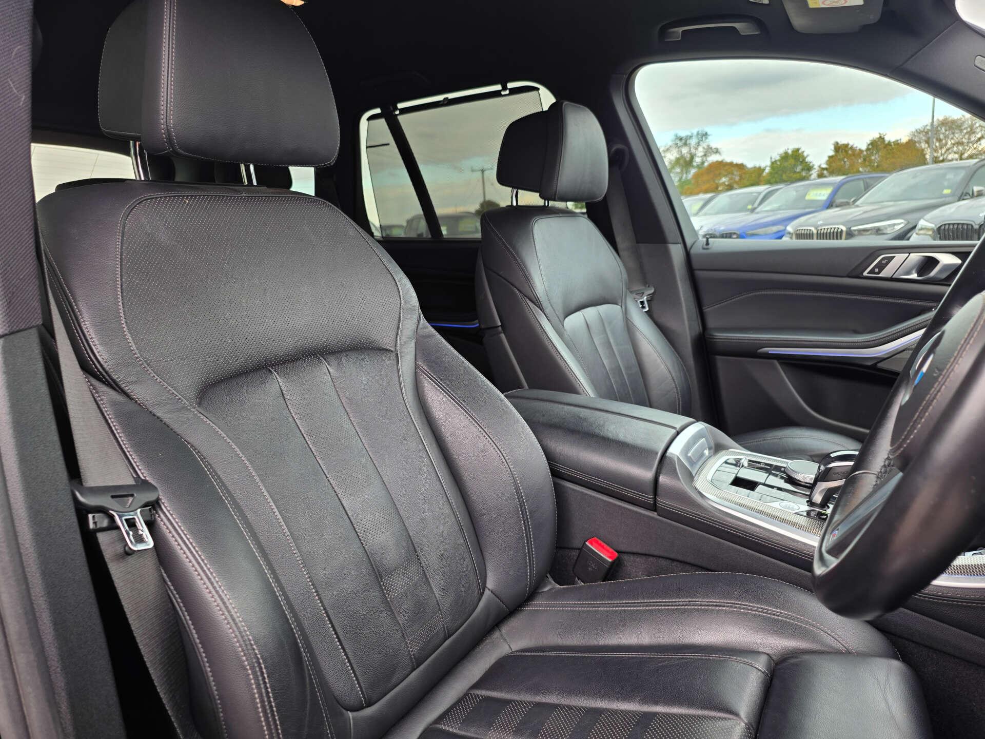 BMW X5 view 14