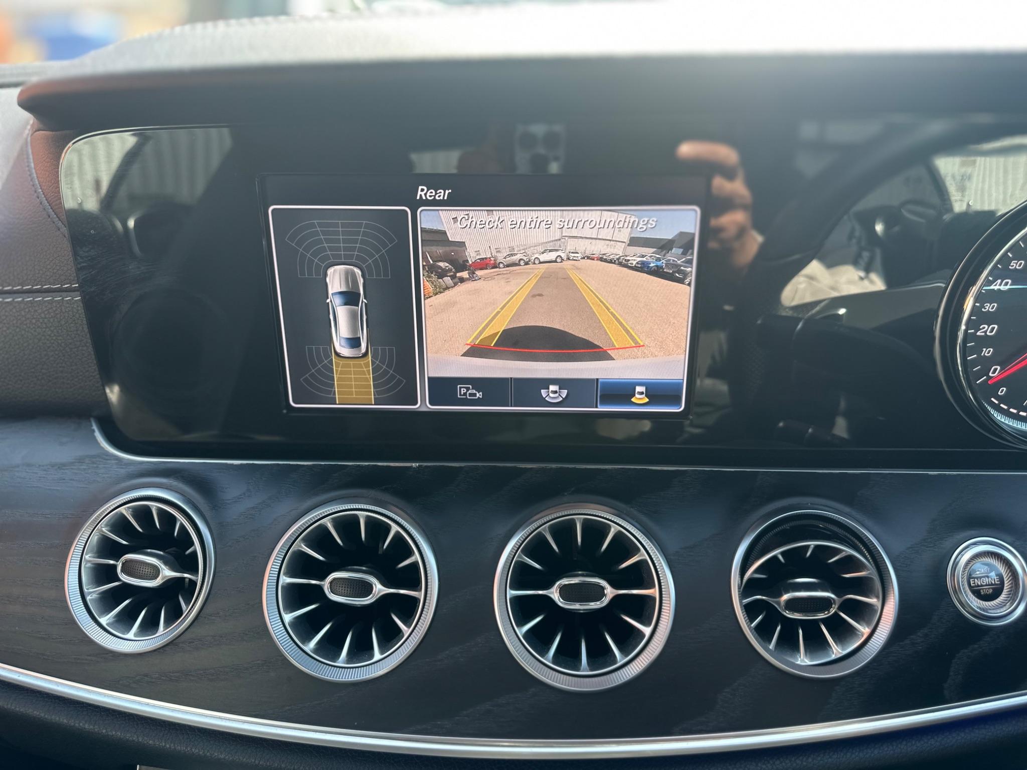 Mercedes-Benz E Class view 22
