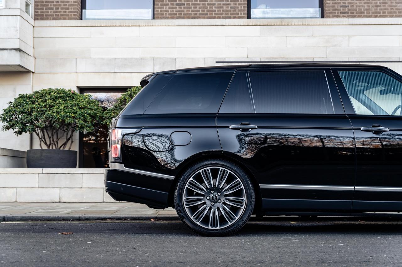 Land Rover Range Rover view 6
