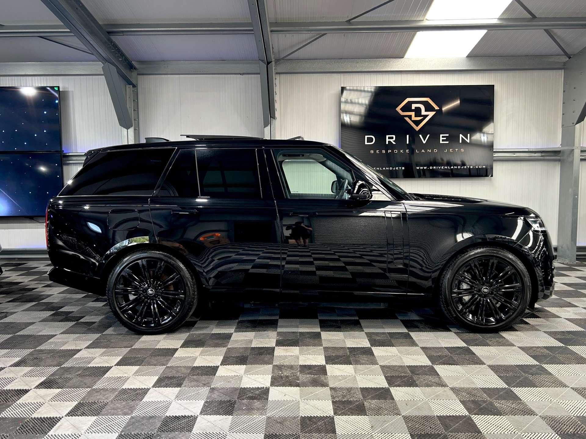 Land Rover Range Rover view 7