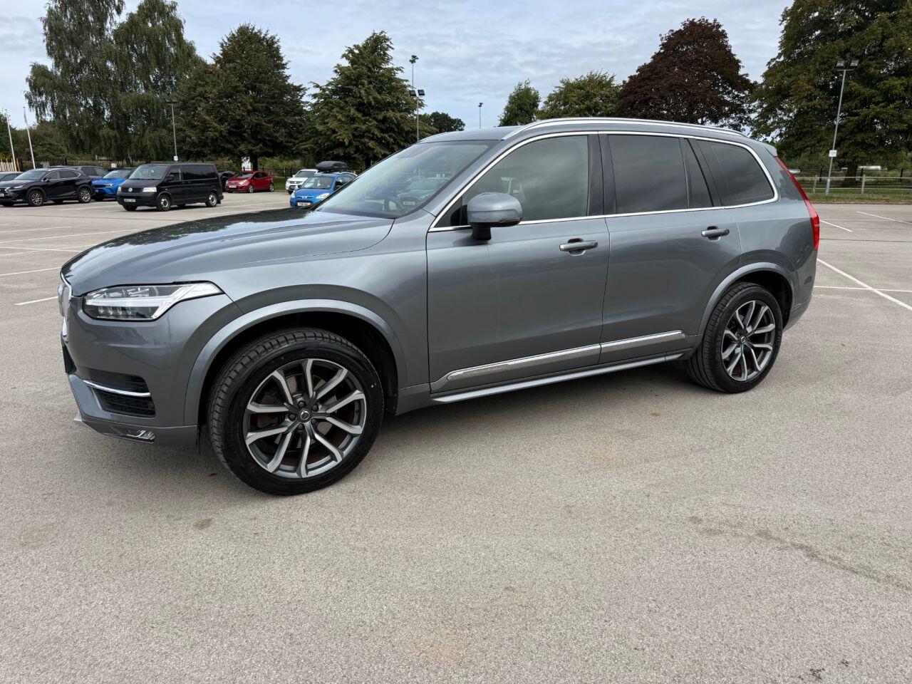 Volvo XC90 view 24