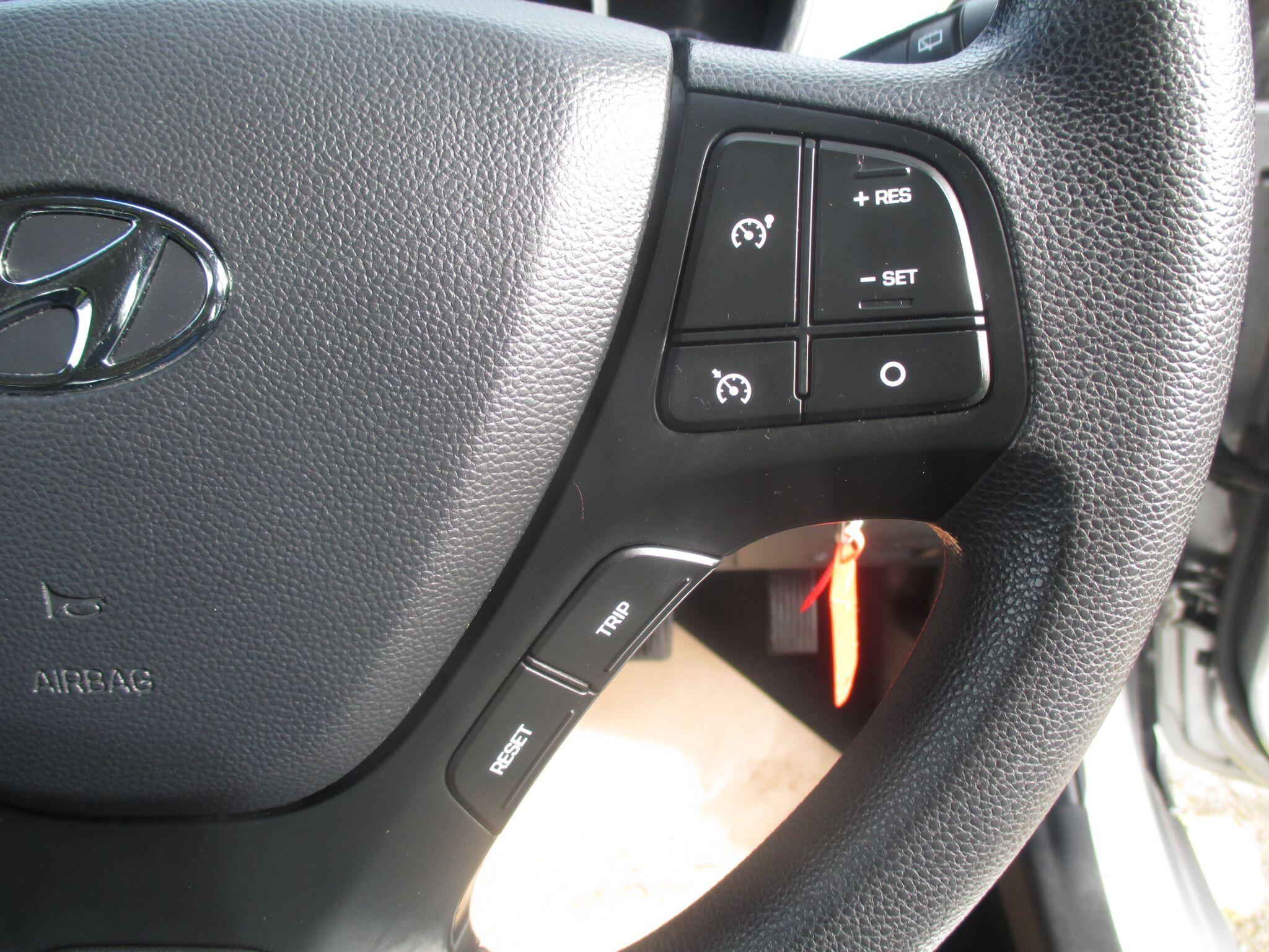 Hyundai I10 view 36