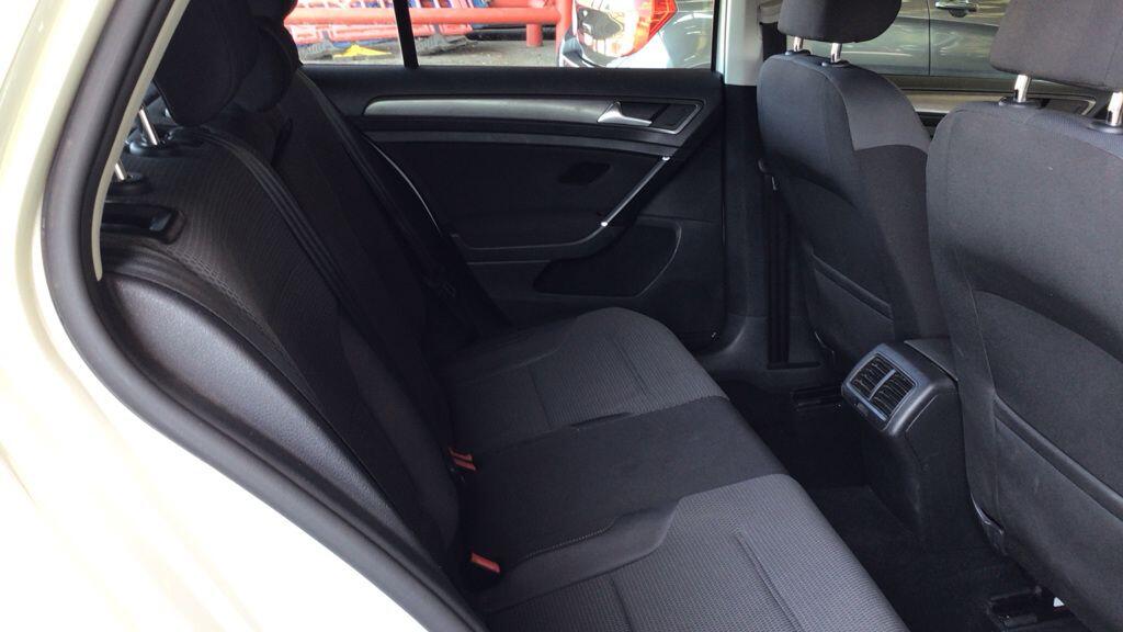 Volkswagen Golf view 8