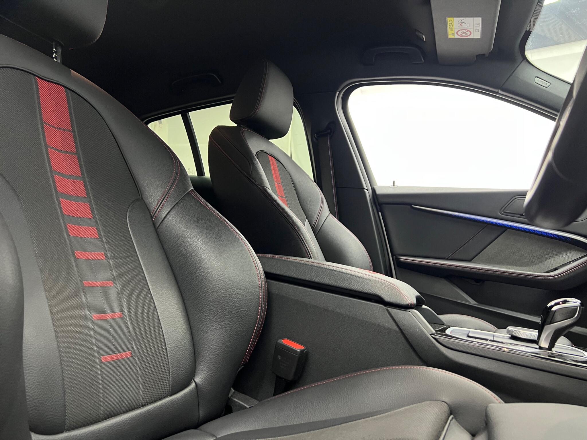 BMW 1 Series view 20