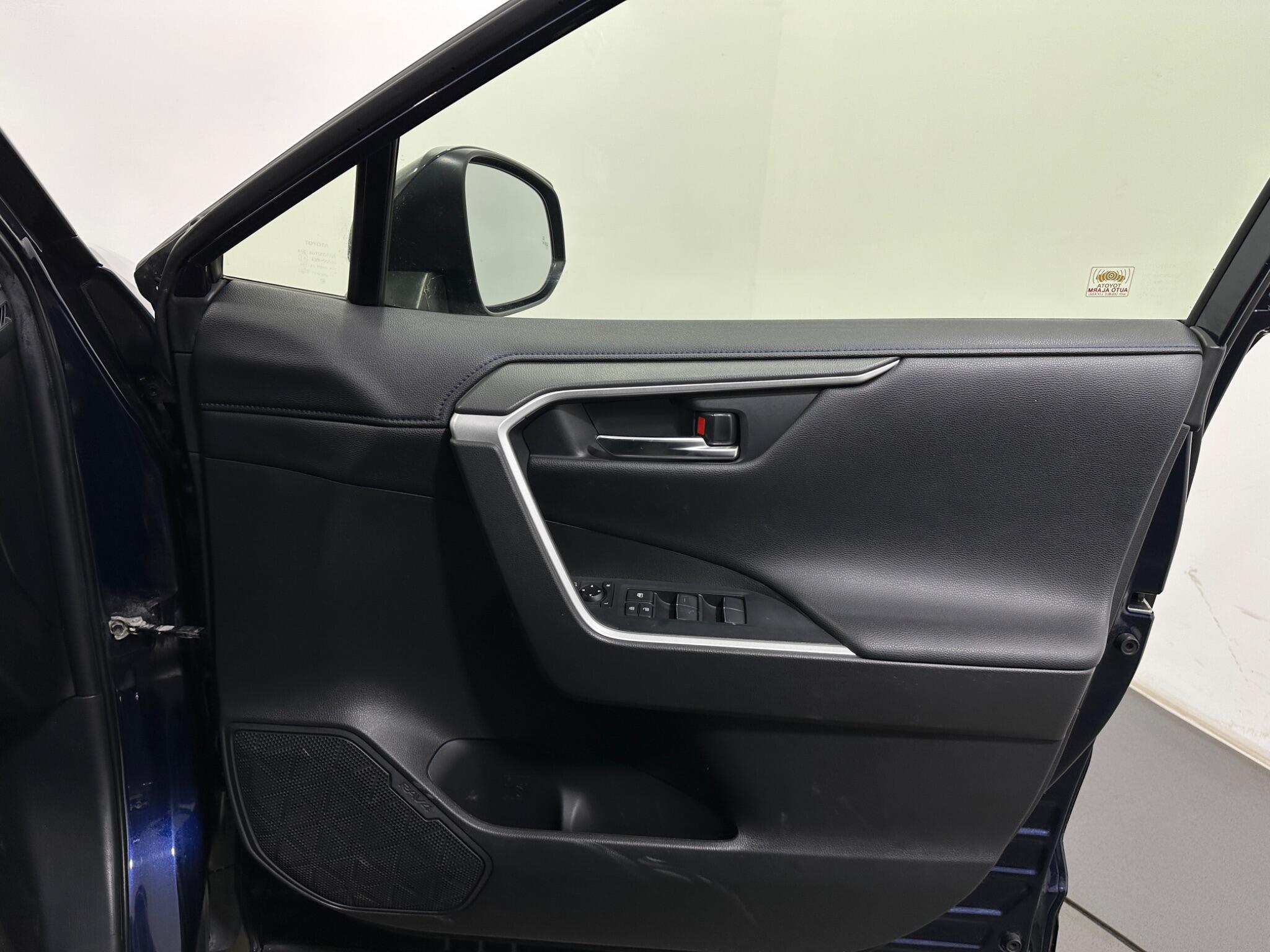 Toyota Rav4 view 33