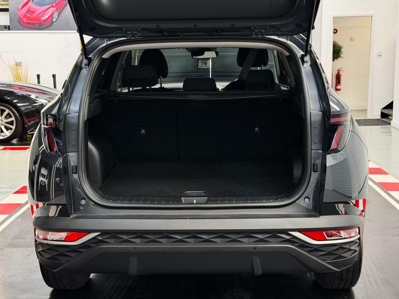 Hyundai Tucson view 16