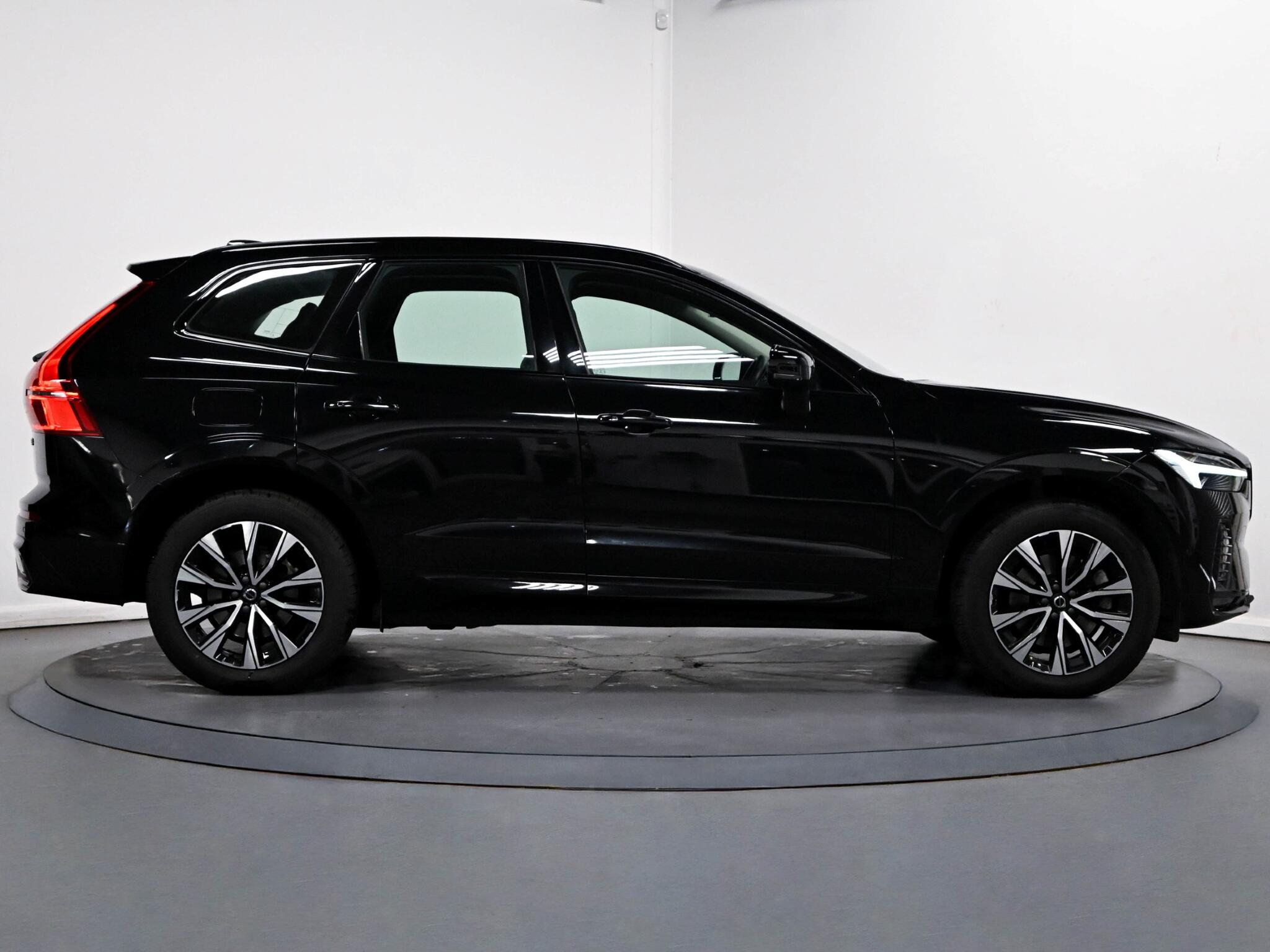Volvo XC60 view 9